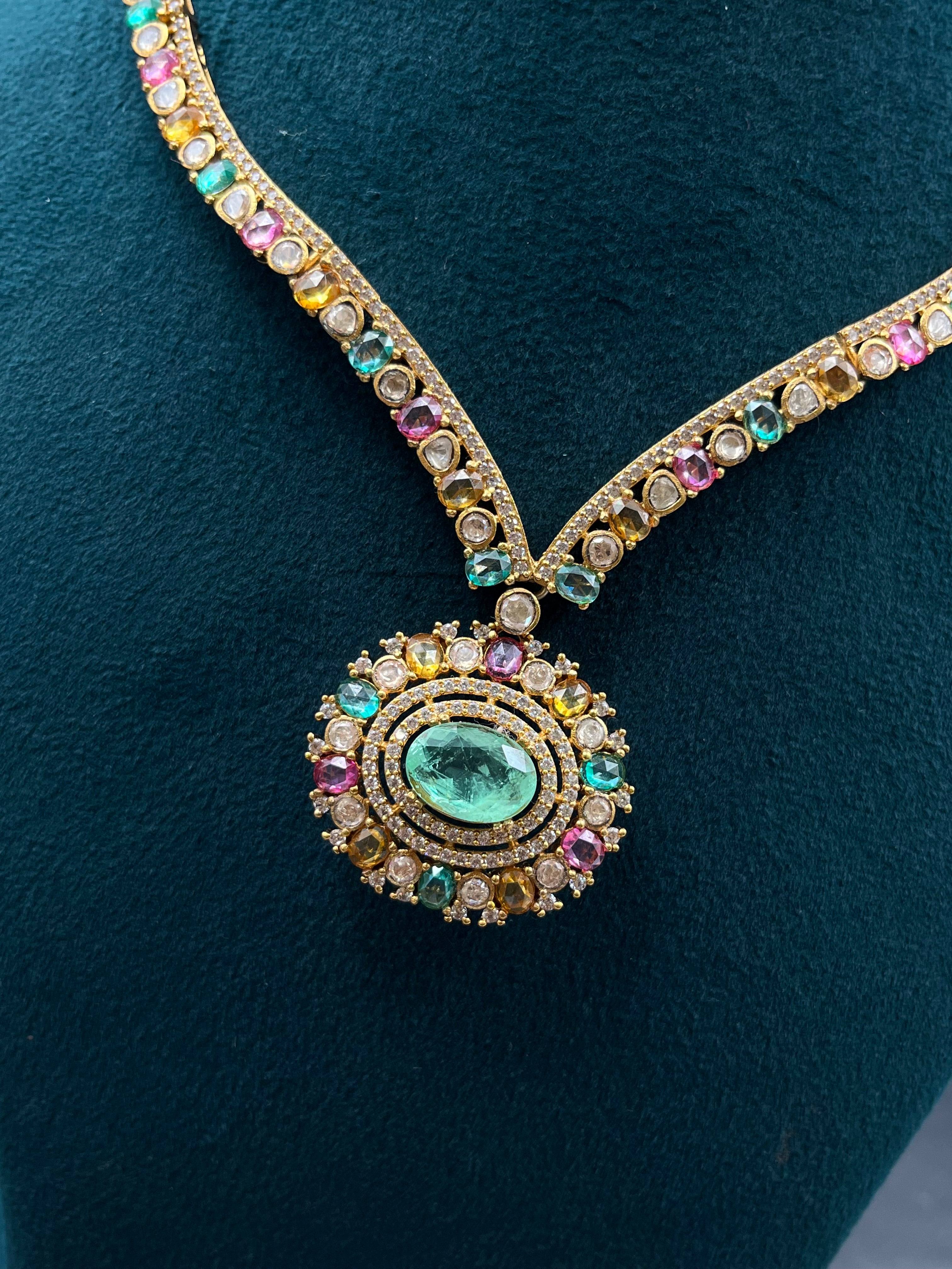 ANUSKA NECKLACE