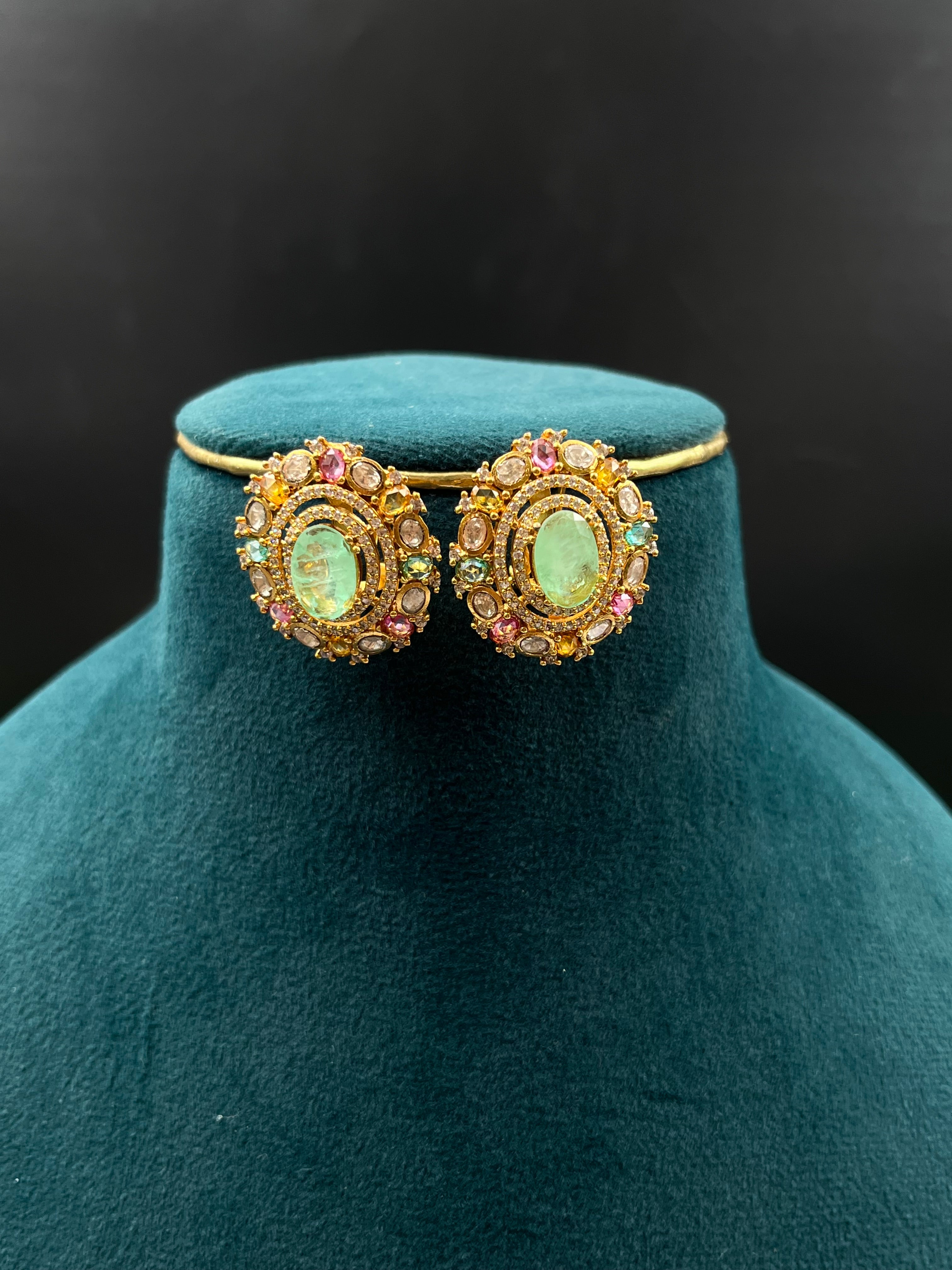ANUSKA NECKLACE