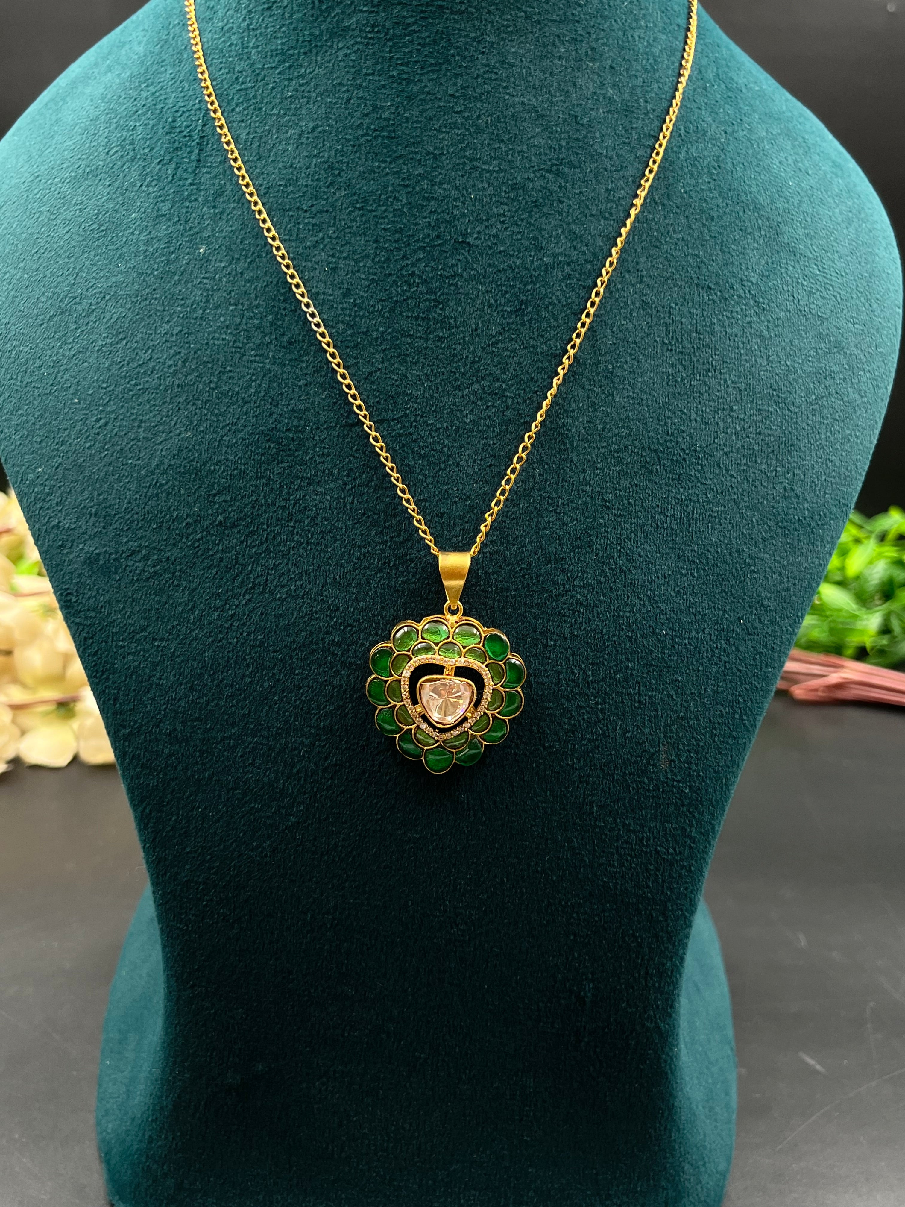 MUSKAN PENDANT
