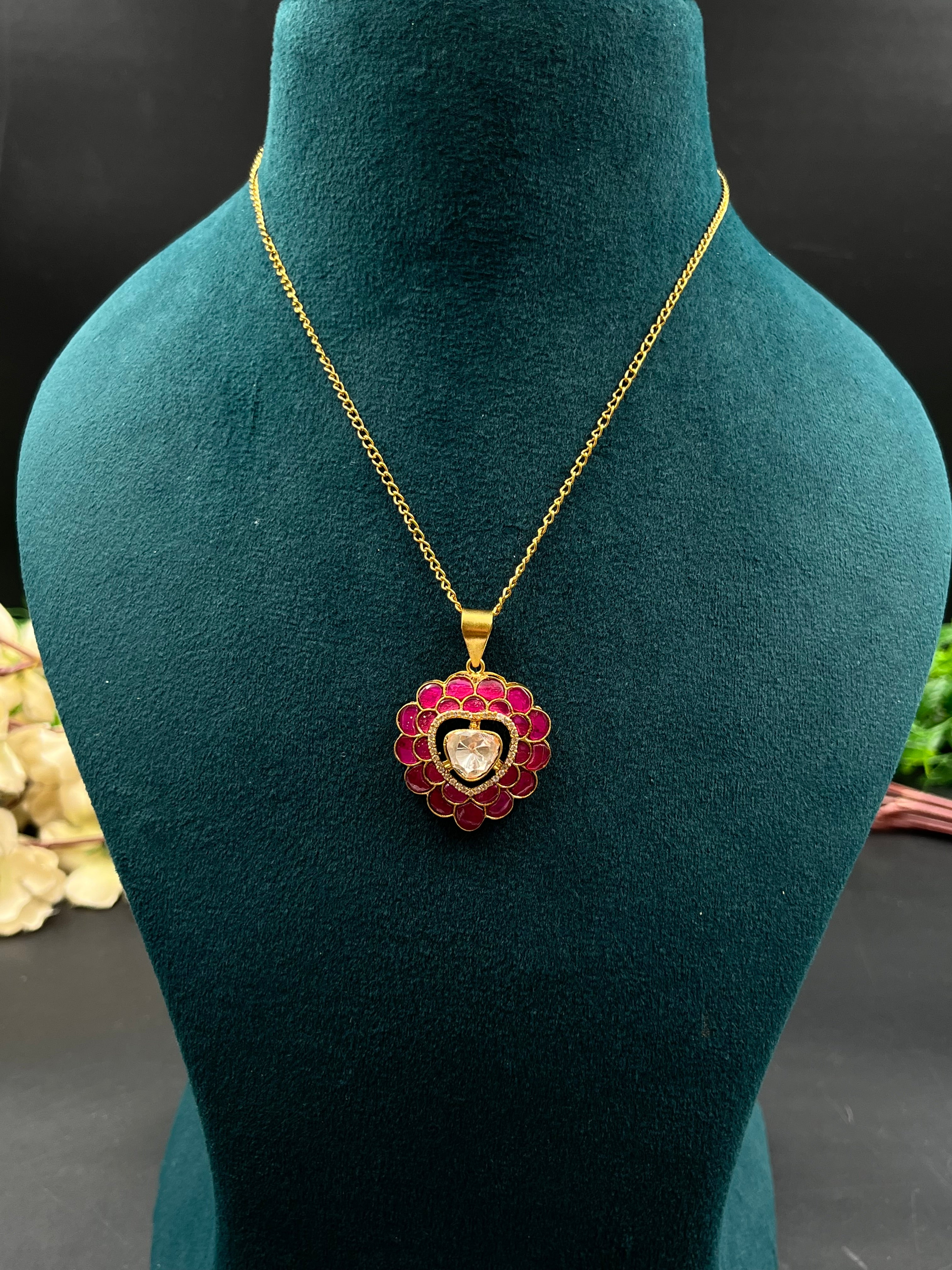 MUSKAN PENDANT
