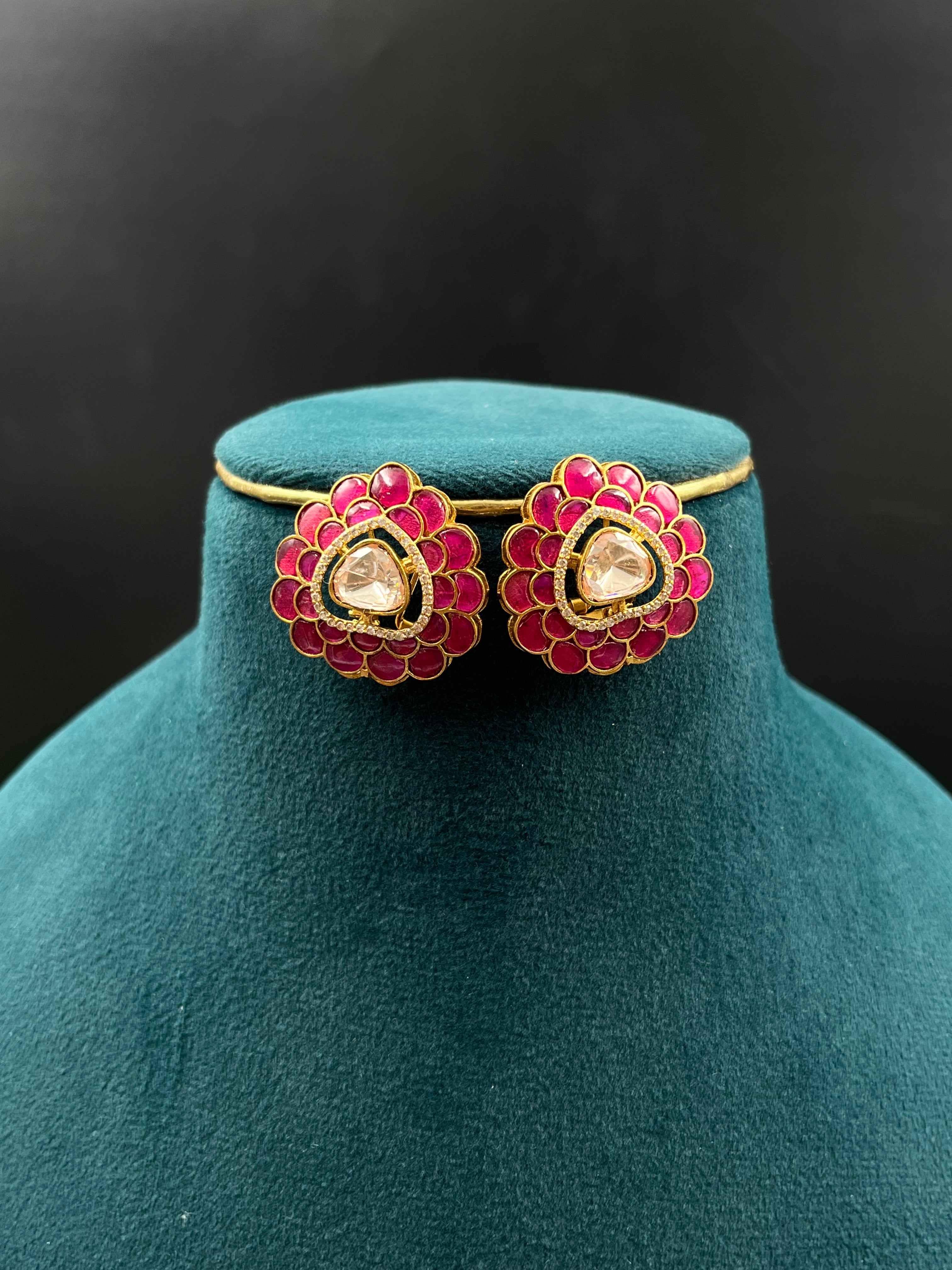 MUSKAN PENDANT