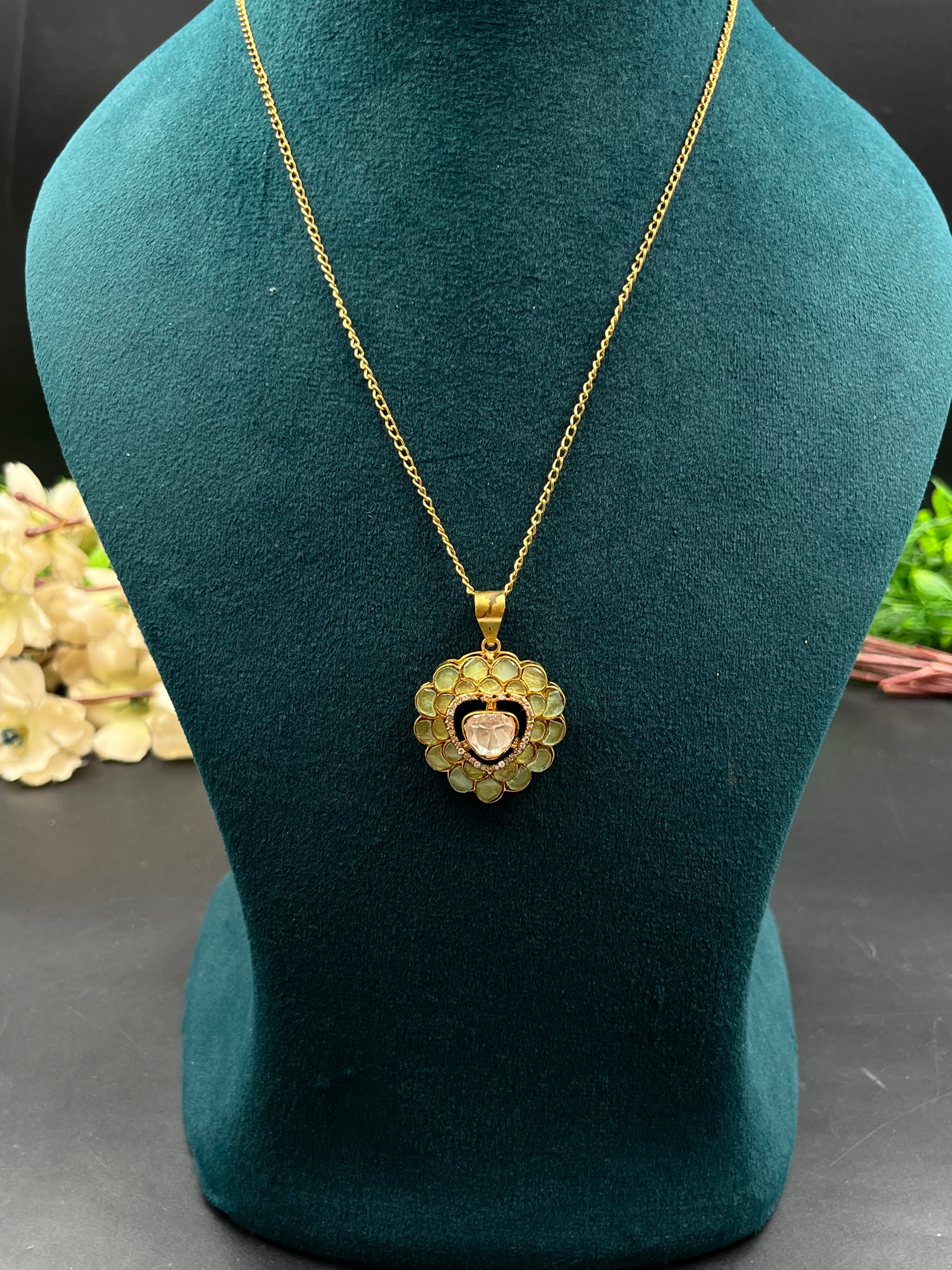 MUSKAN PENDANT