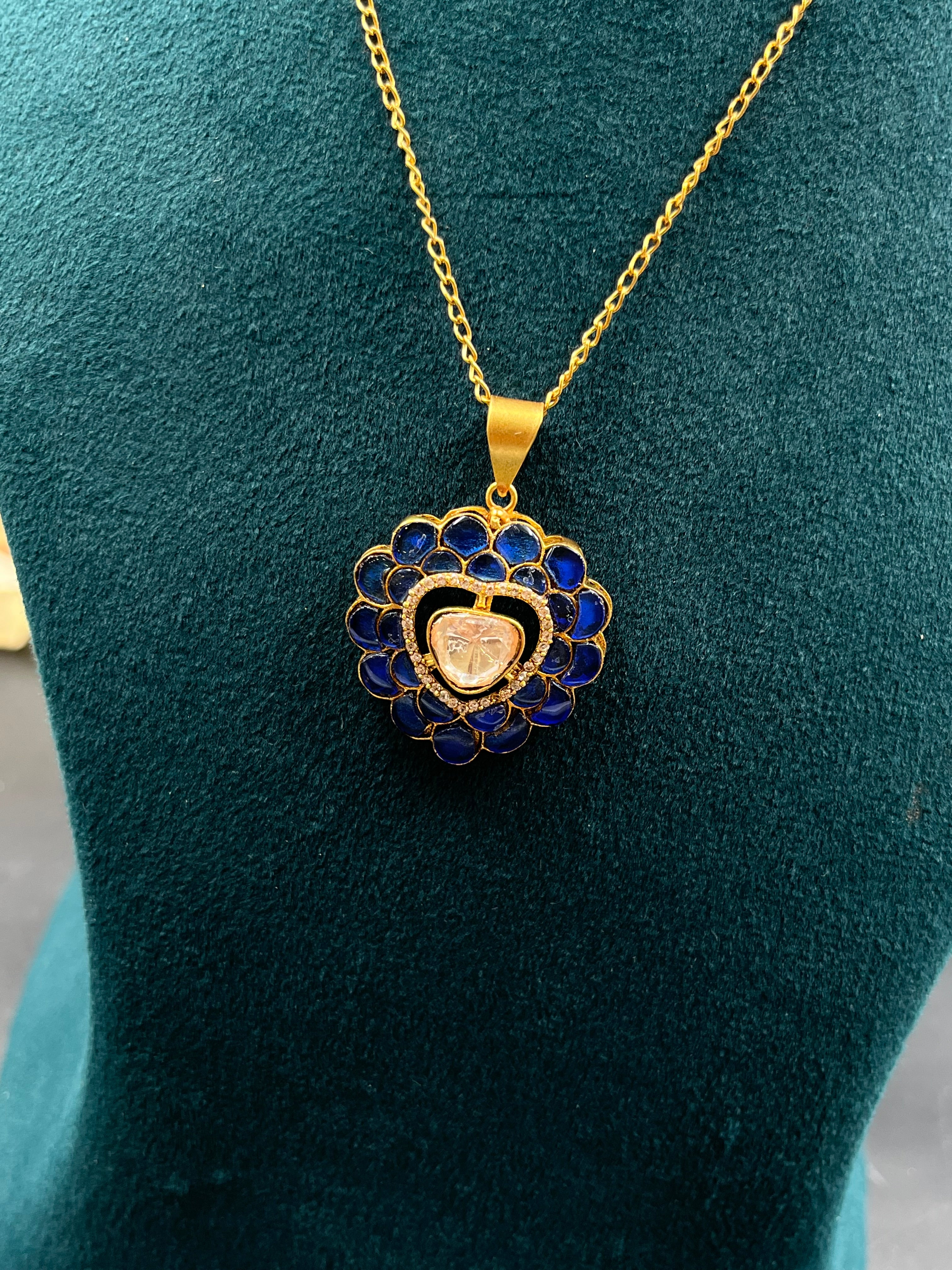 MUSKAN PENDANT
