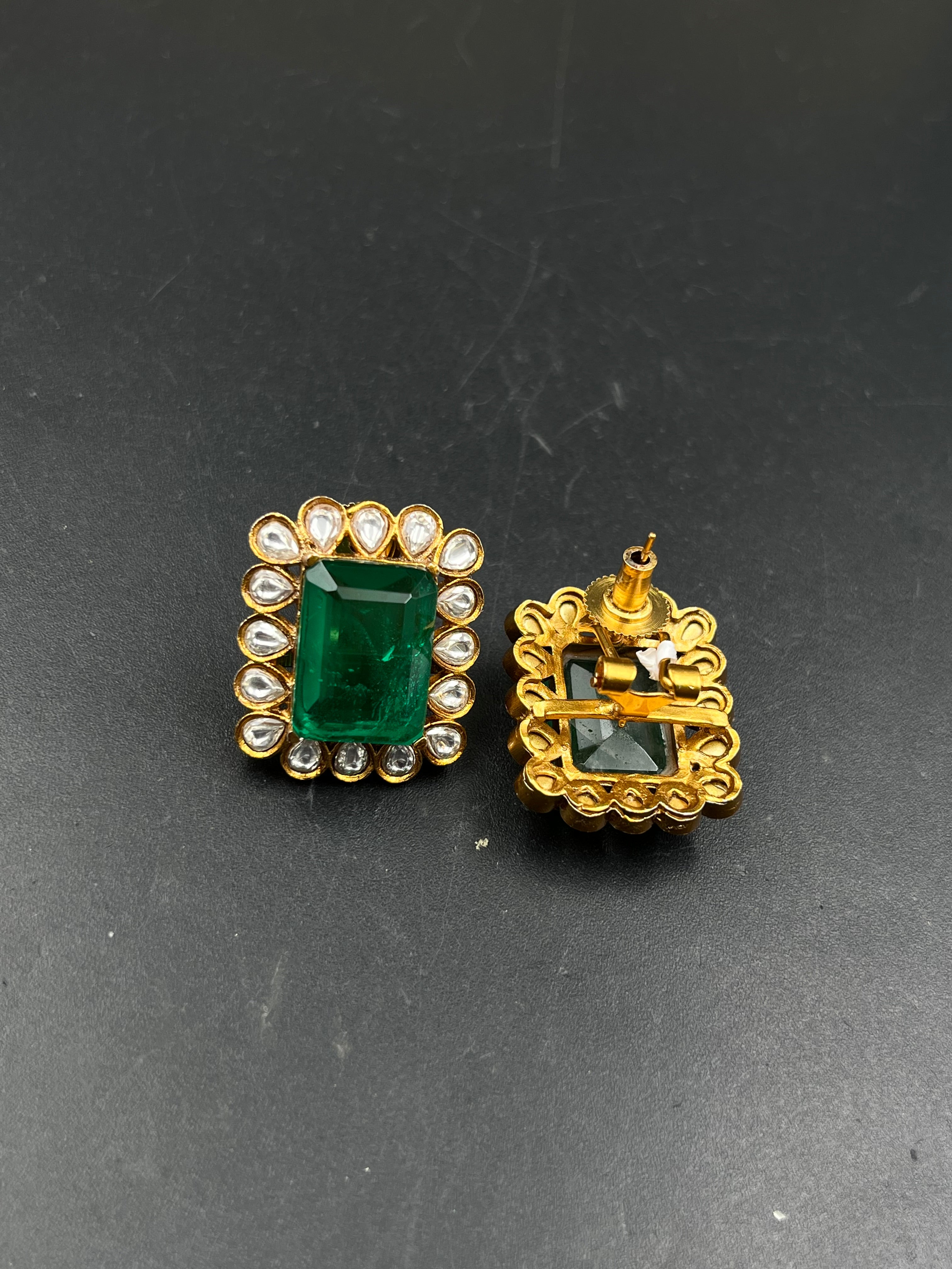 NAIRTA EARRING