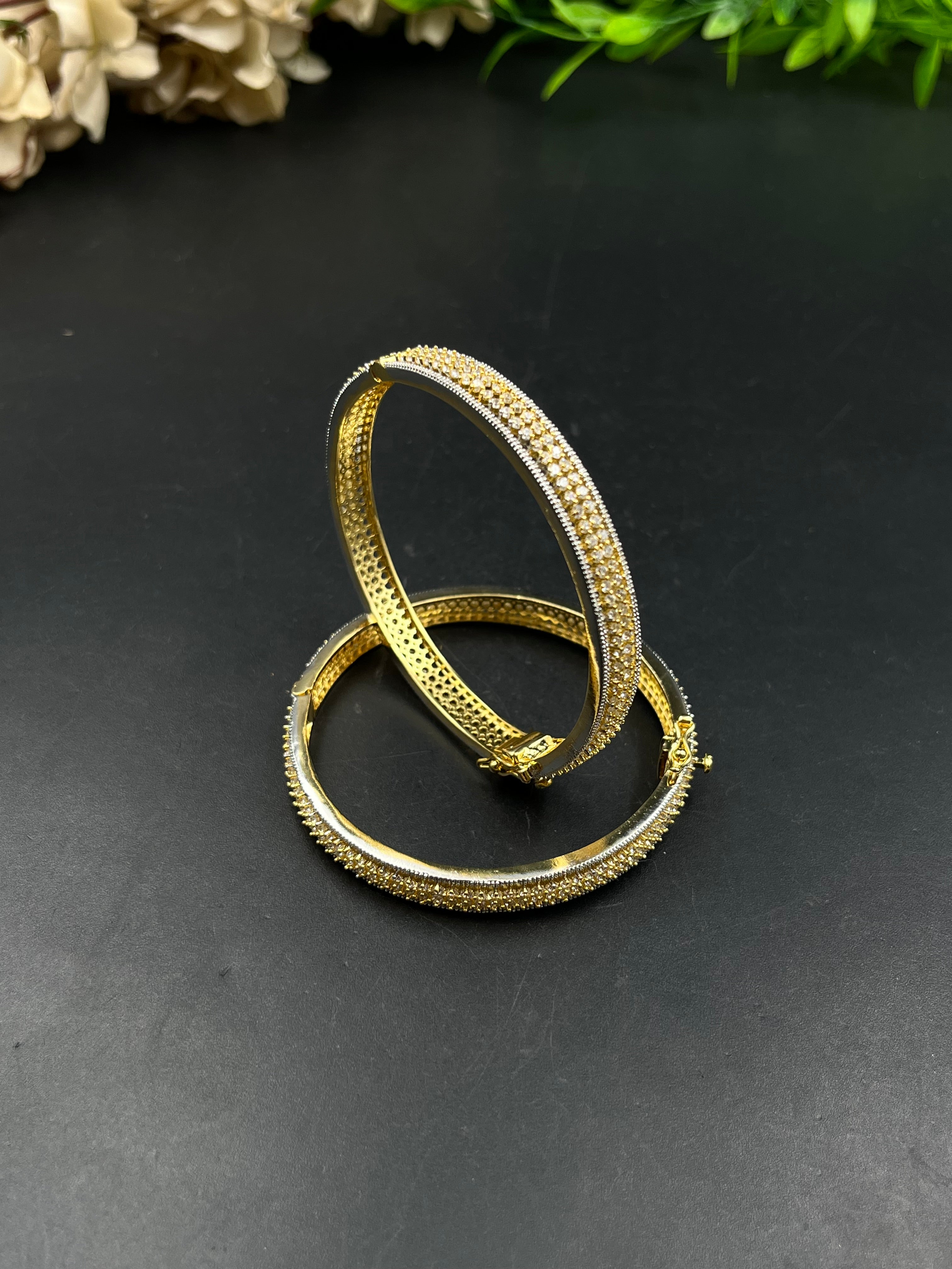 NISHA BANGLE
