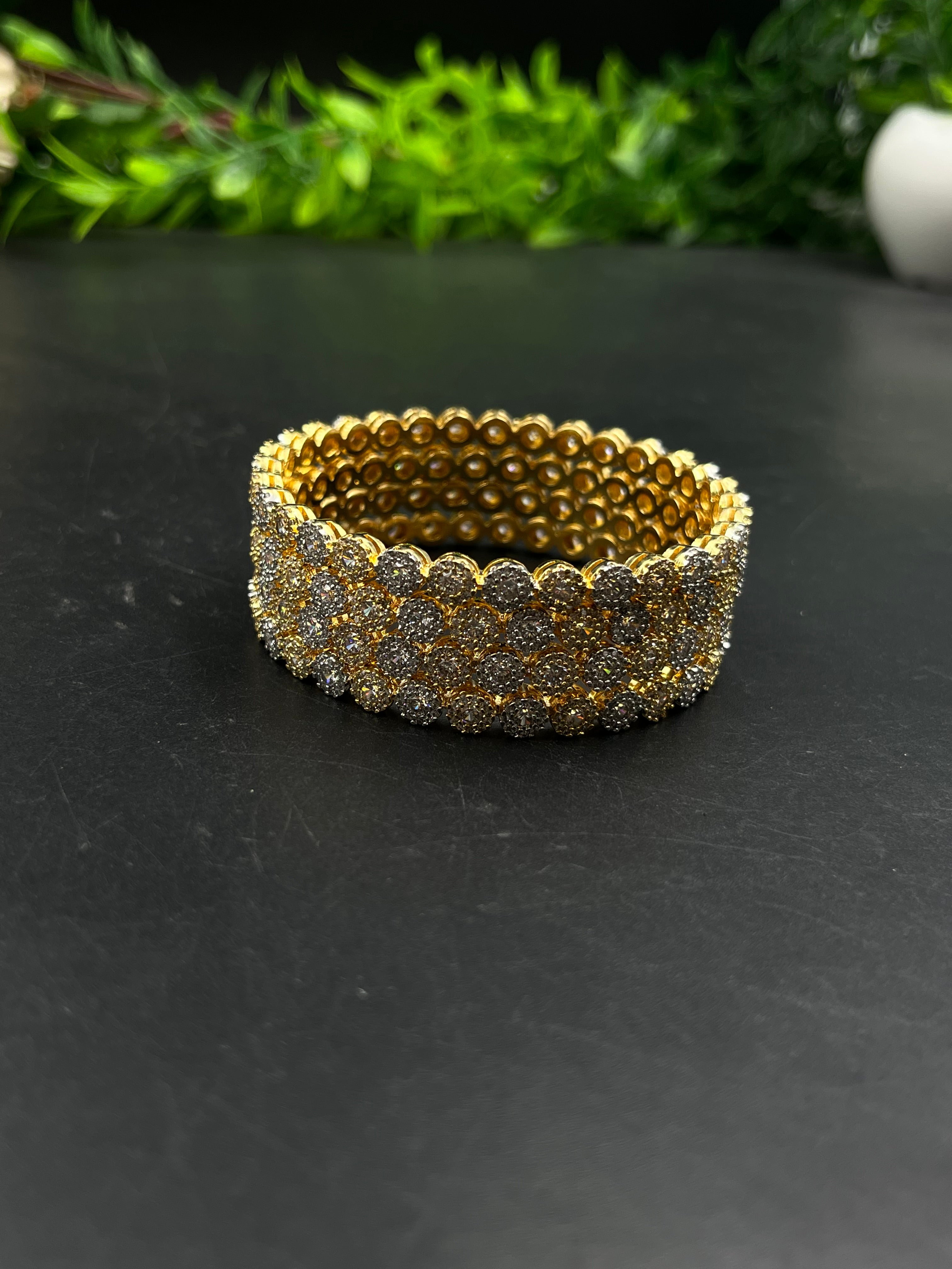 ZUHI BANGLE