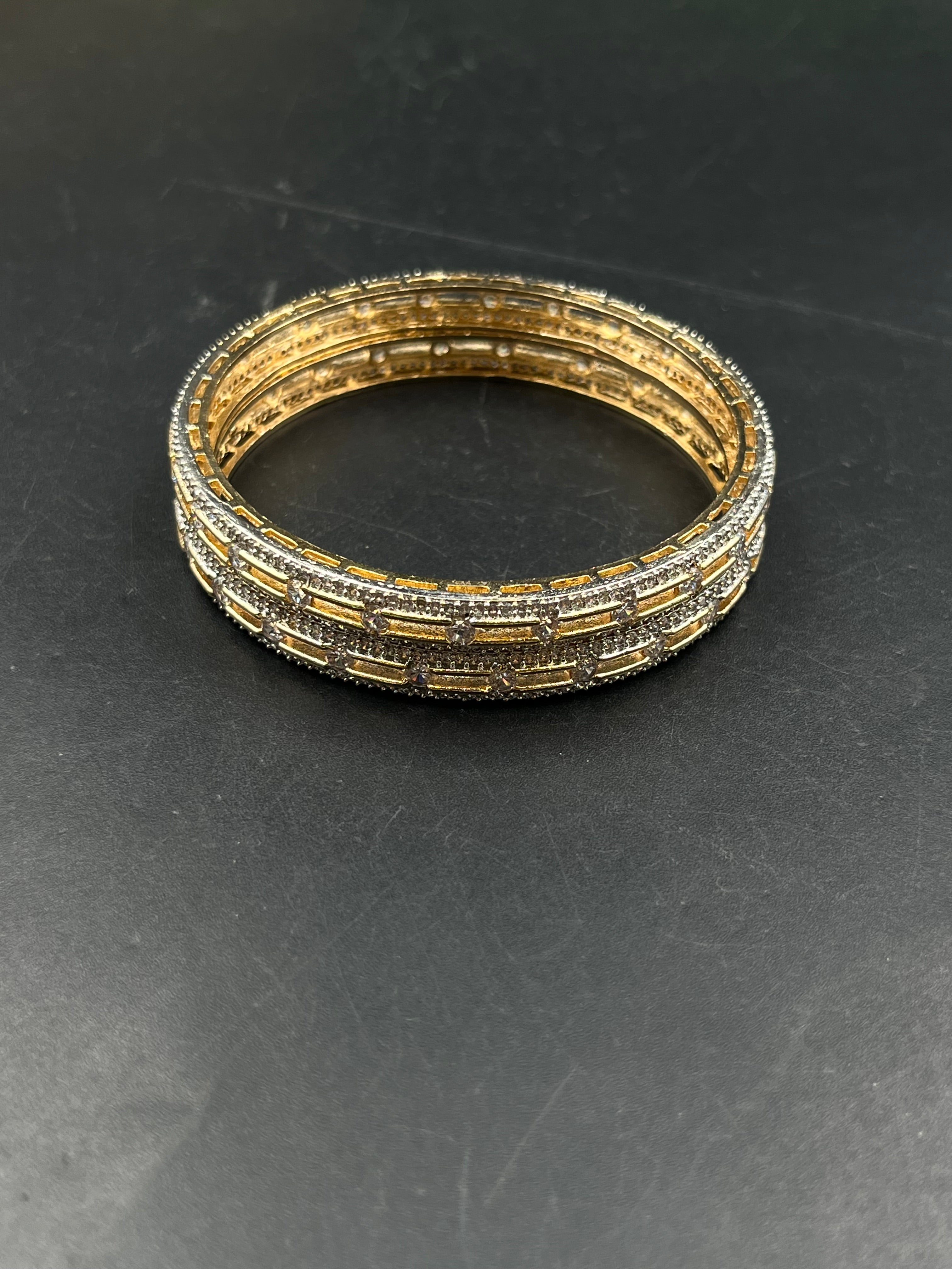 SHELUA BANGLE