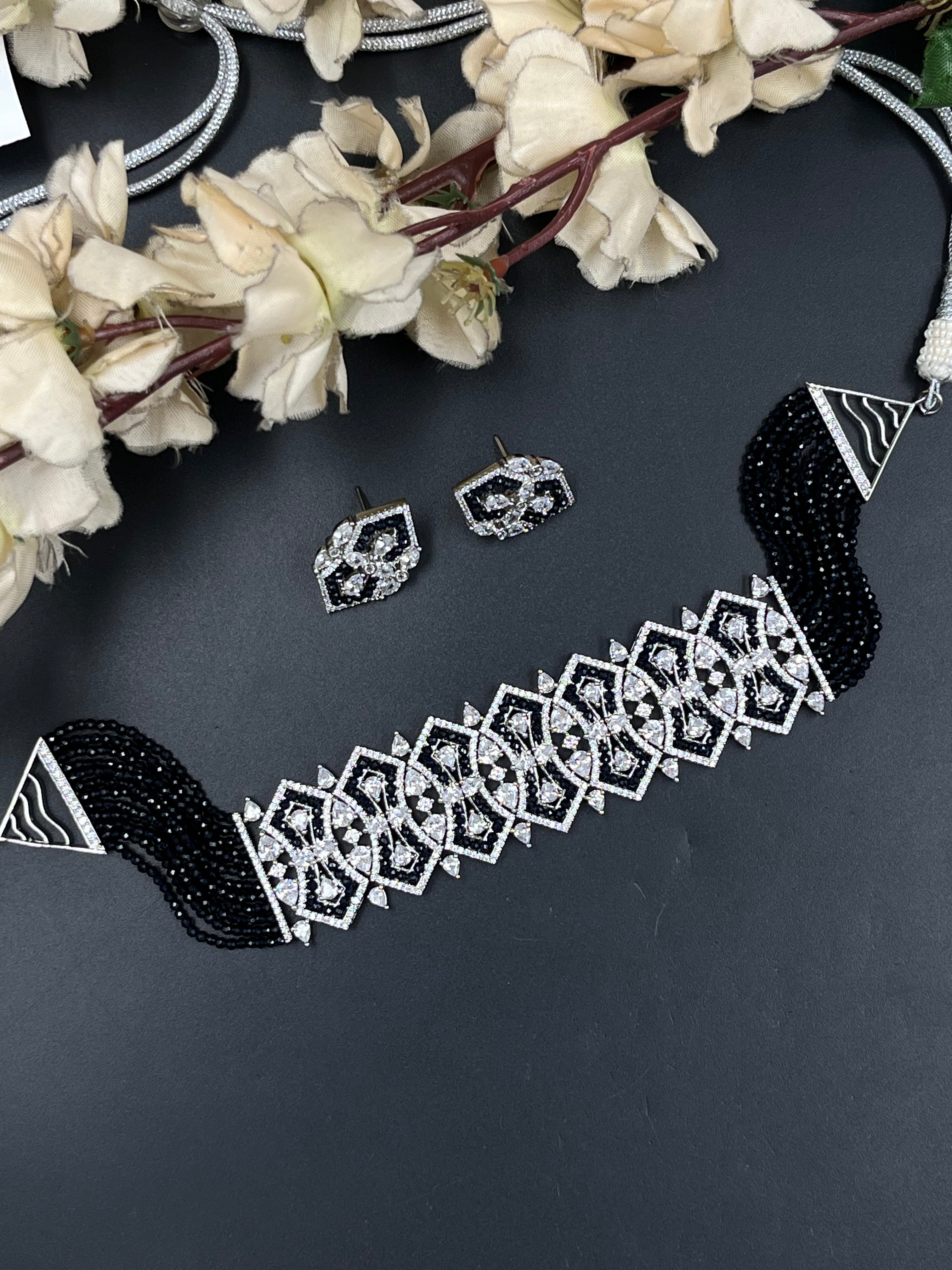 AISHA NECKLACE