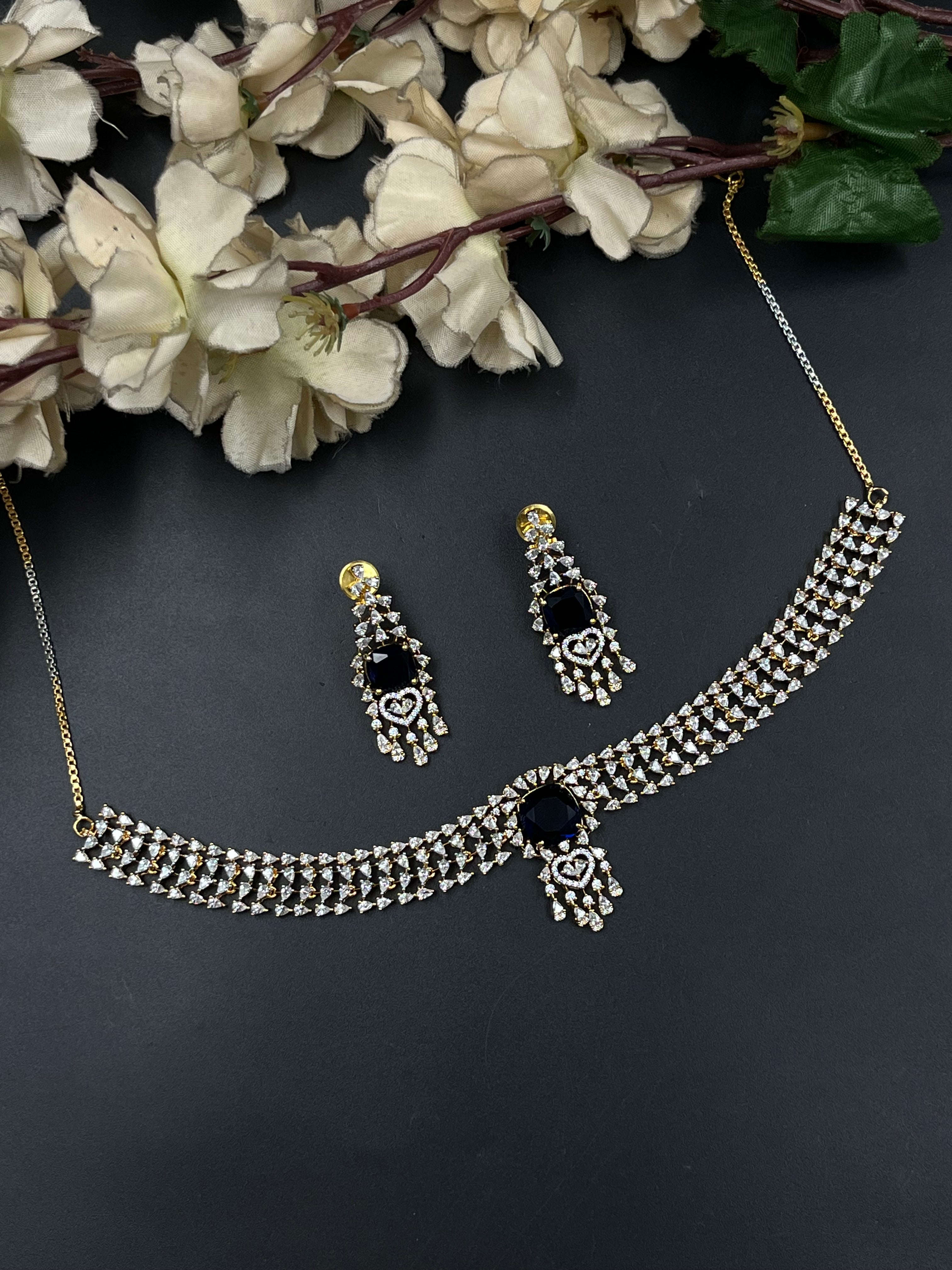 BIYO NECKLACE