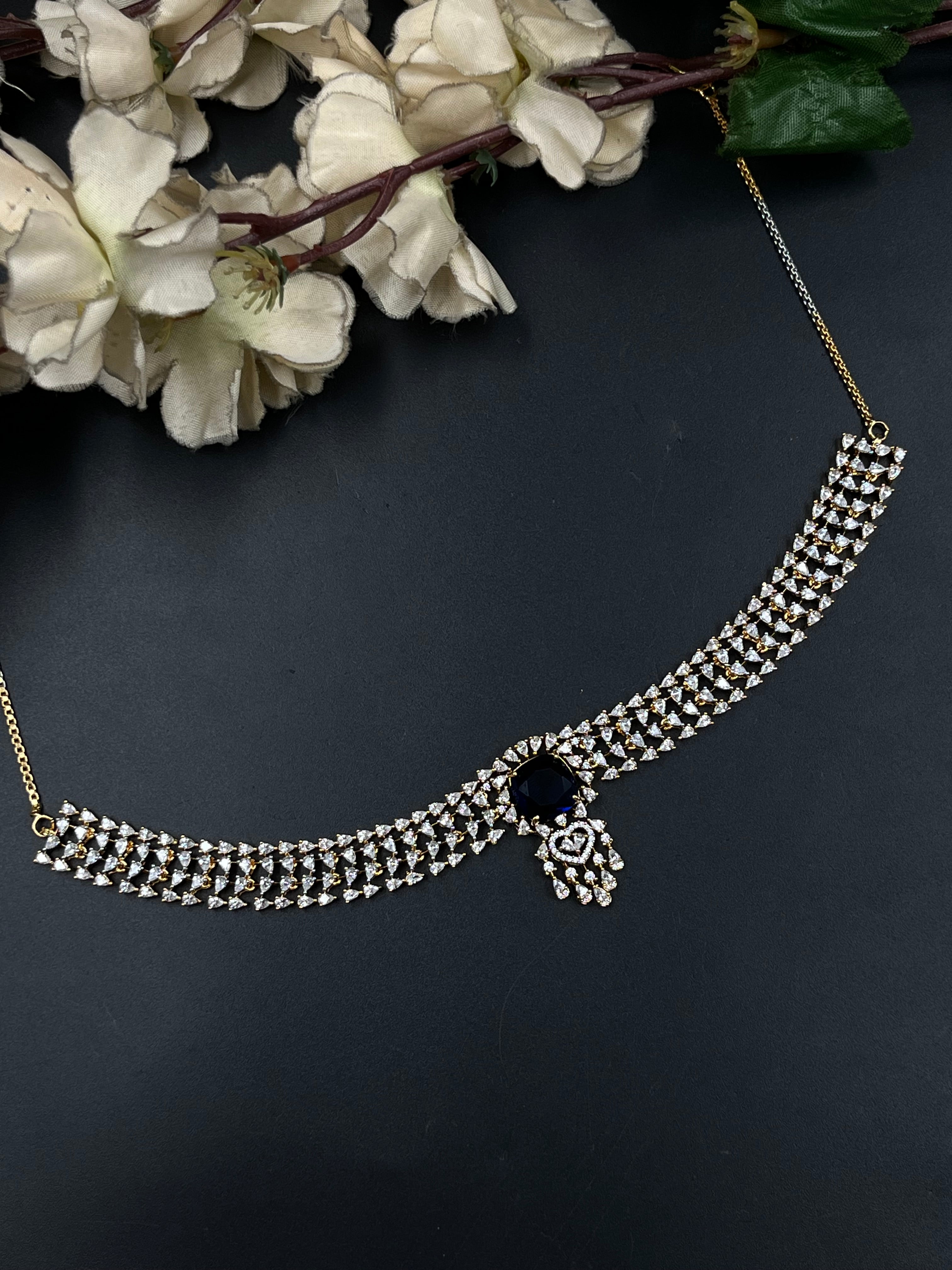 BIYO NECKLACE