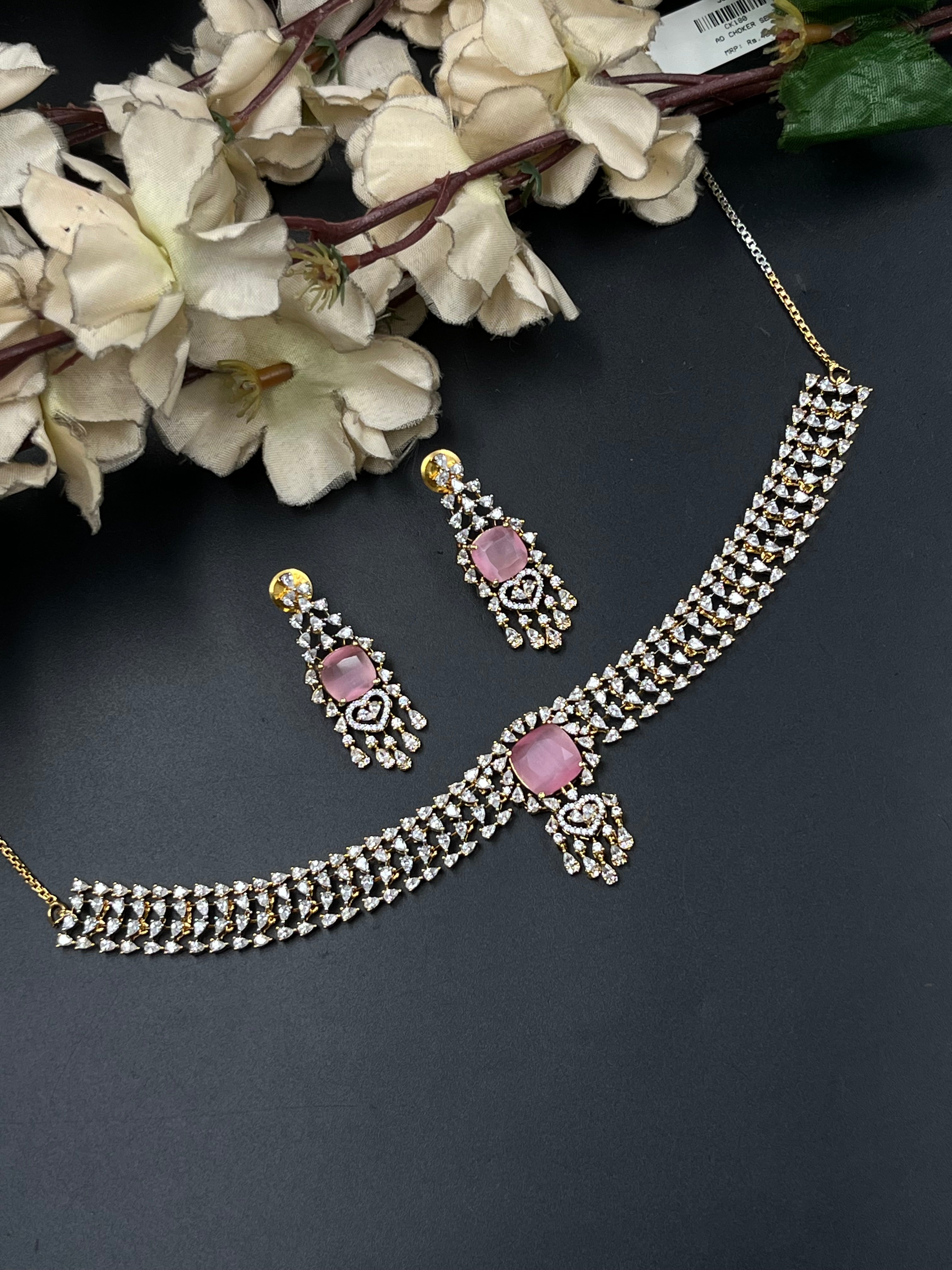 BIYO NECKLACE