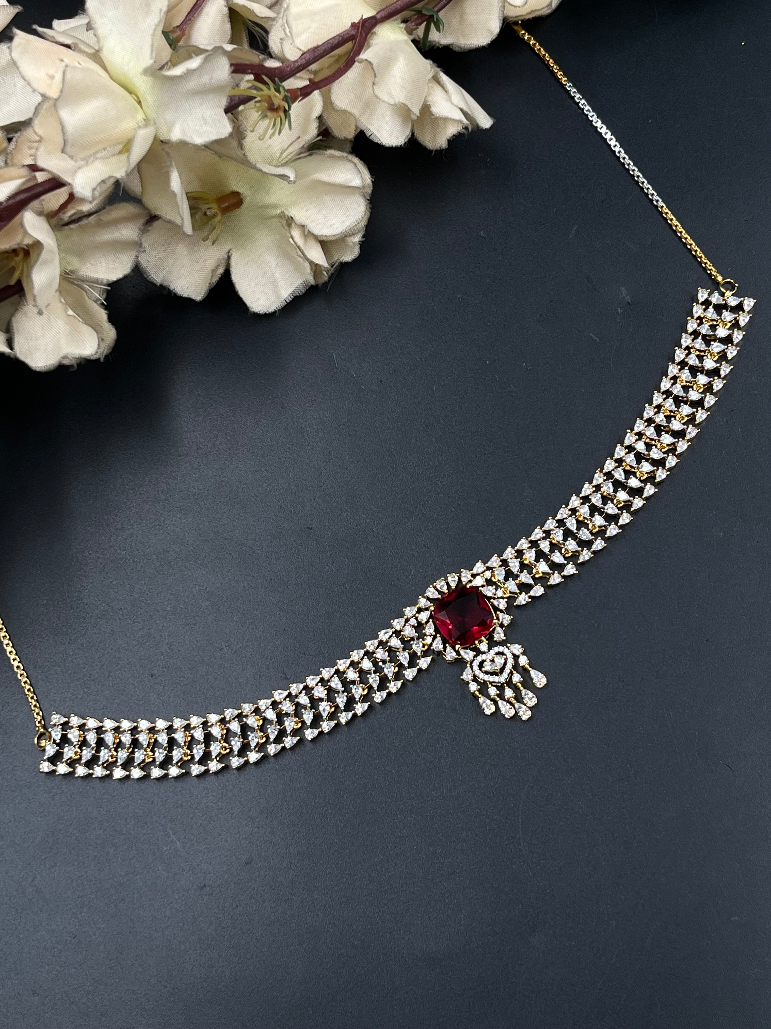 BIYO NECKLACE