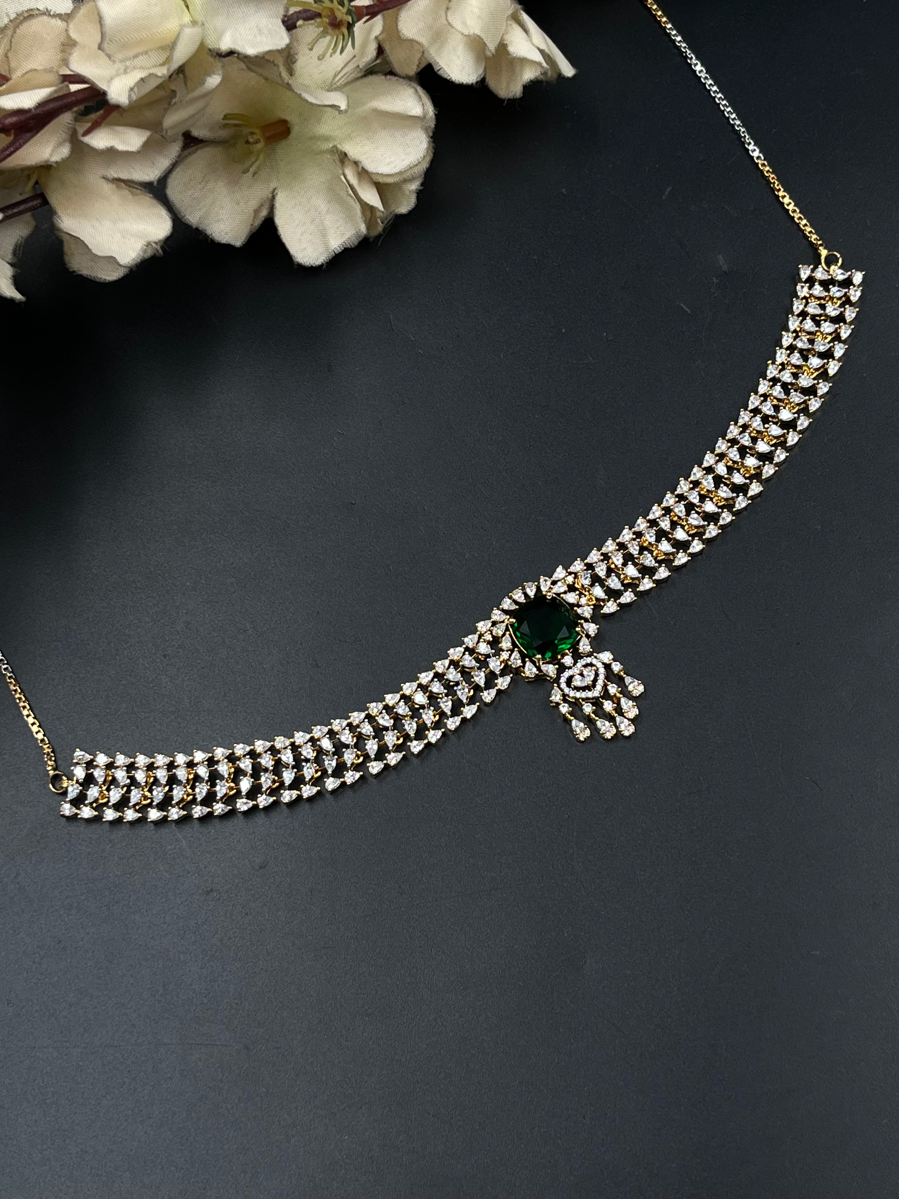 BIYO NECKLACE