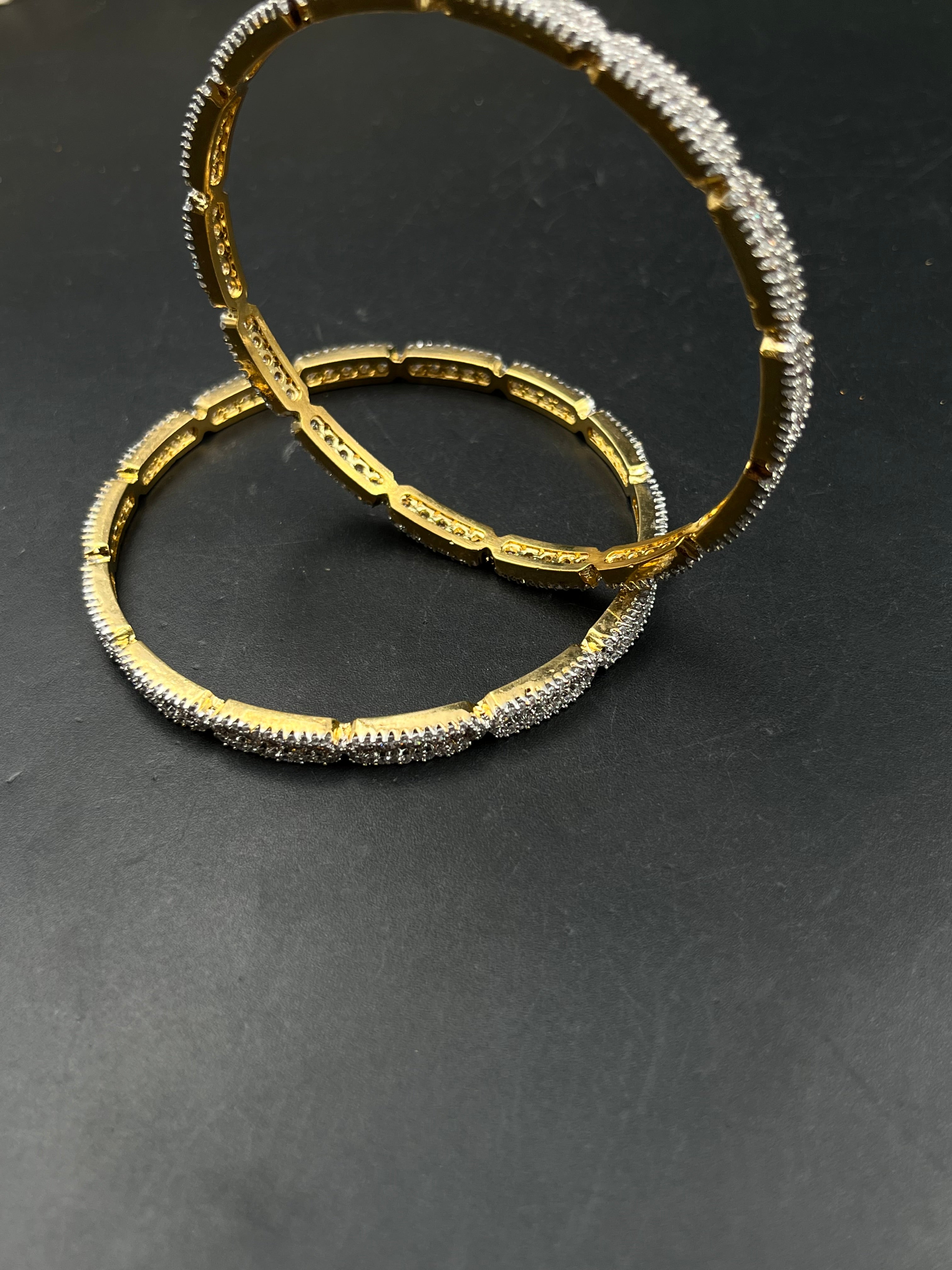 GORI BANGLE