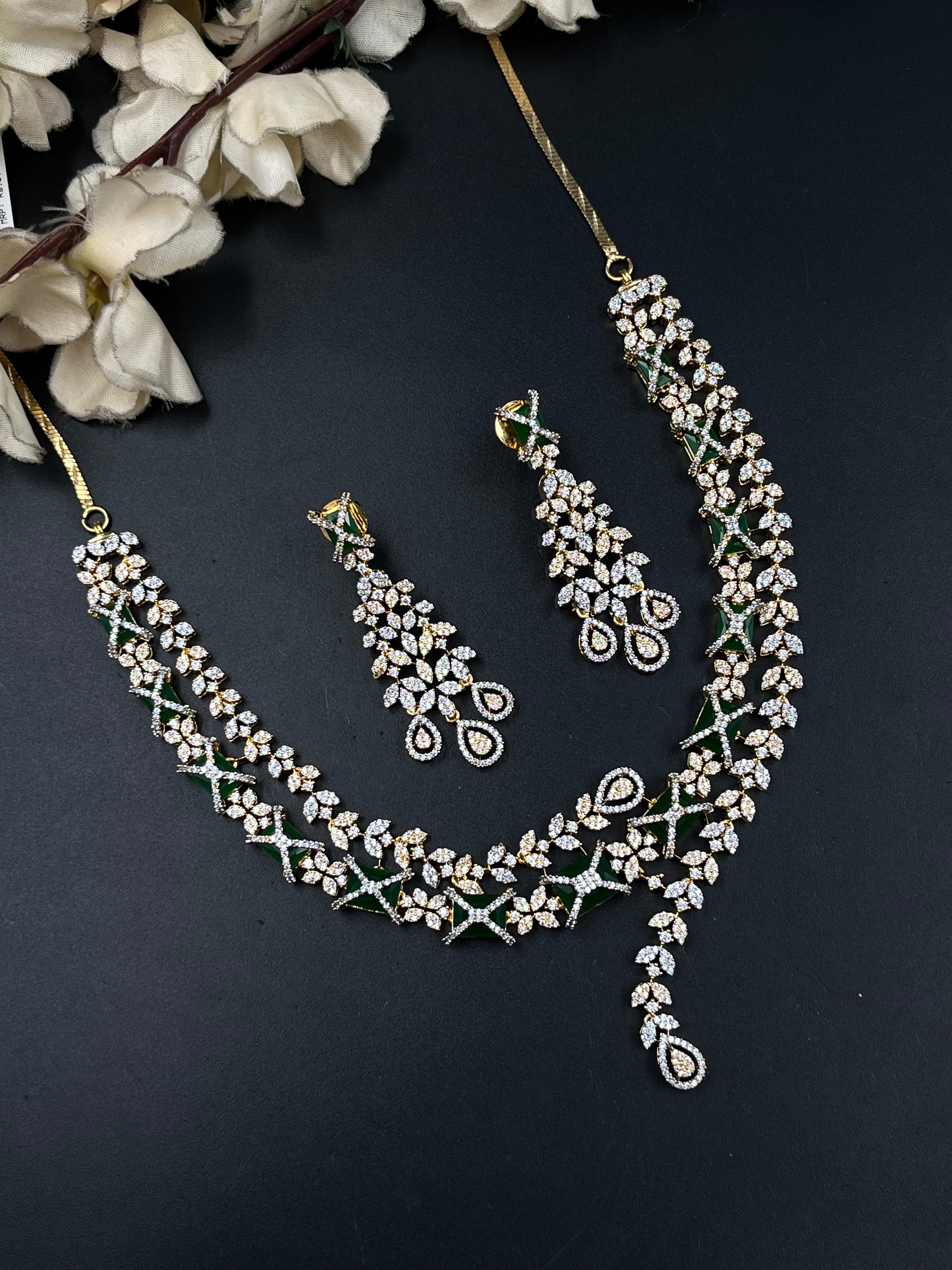 AIYAS NECKLACE