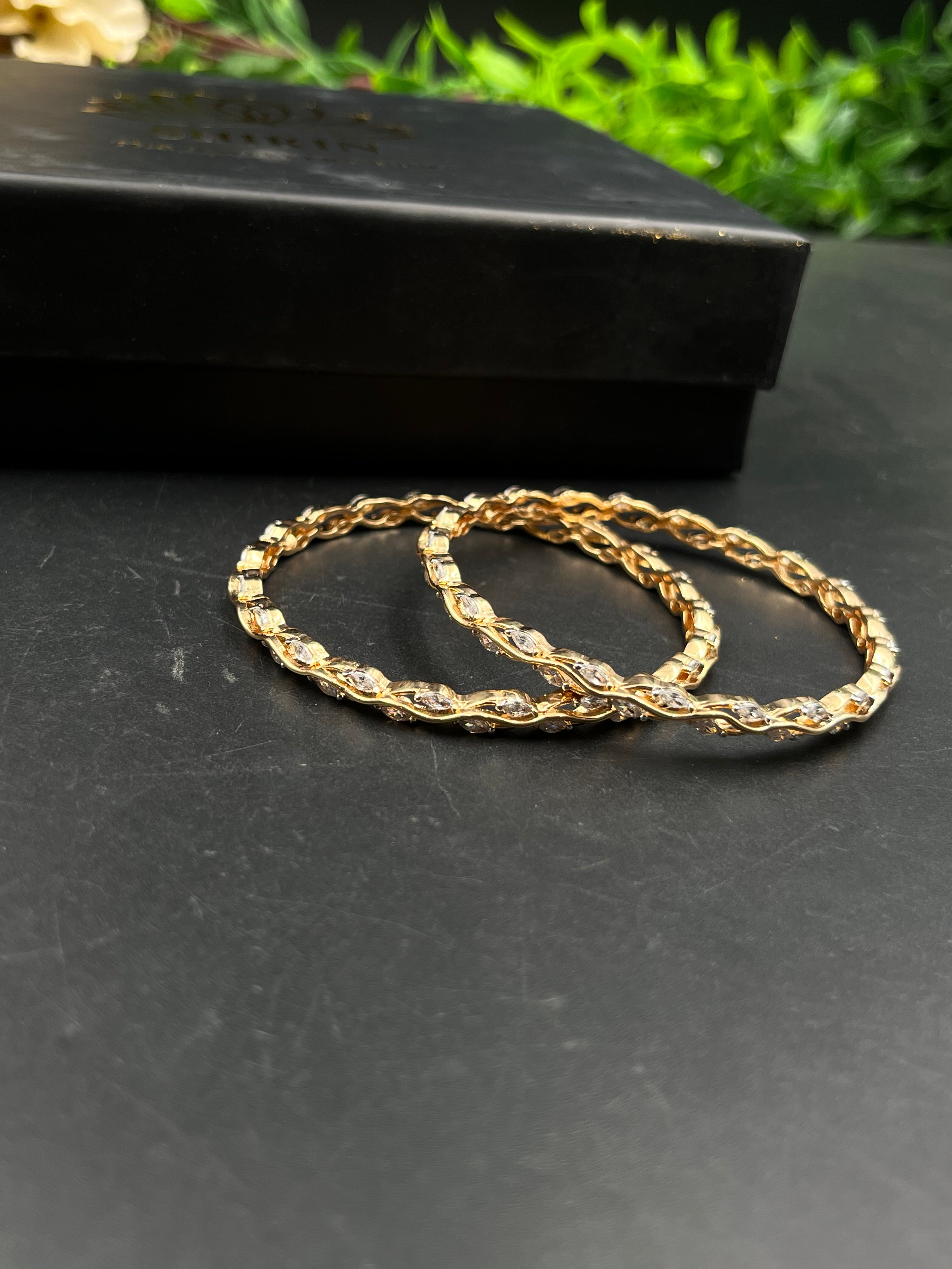 SALLU BANGLE