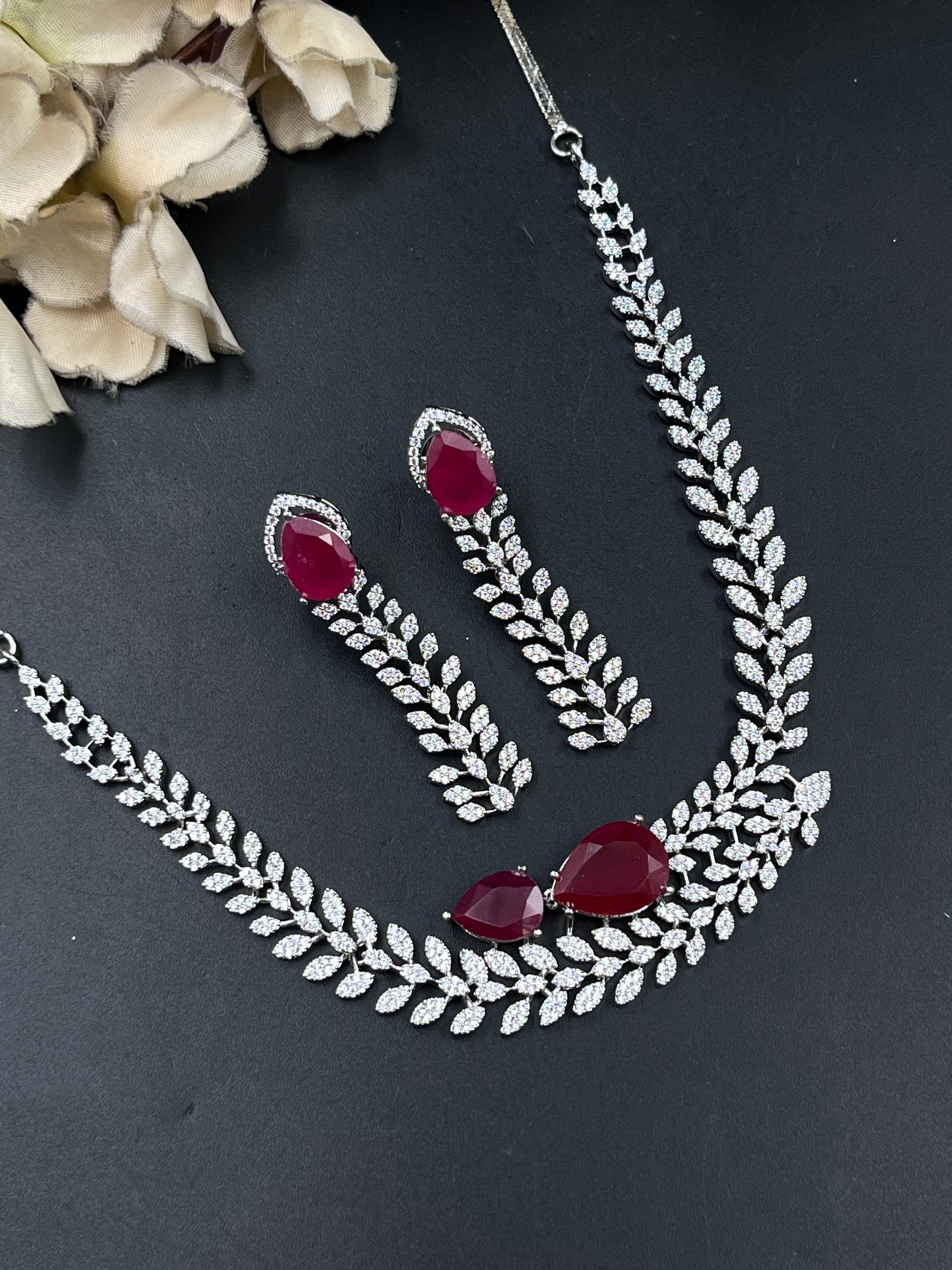 AYISH NECKLACE