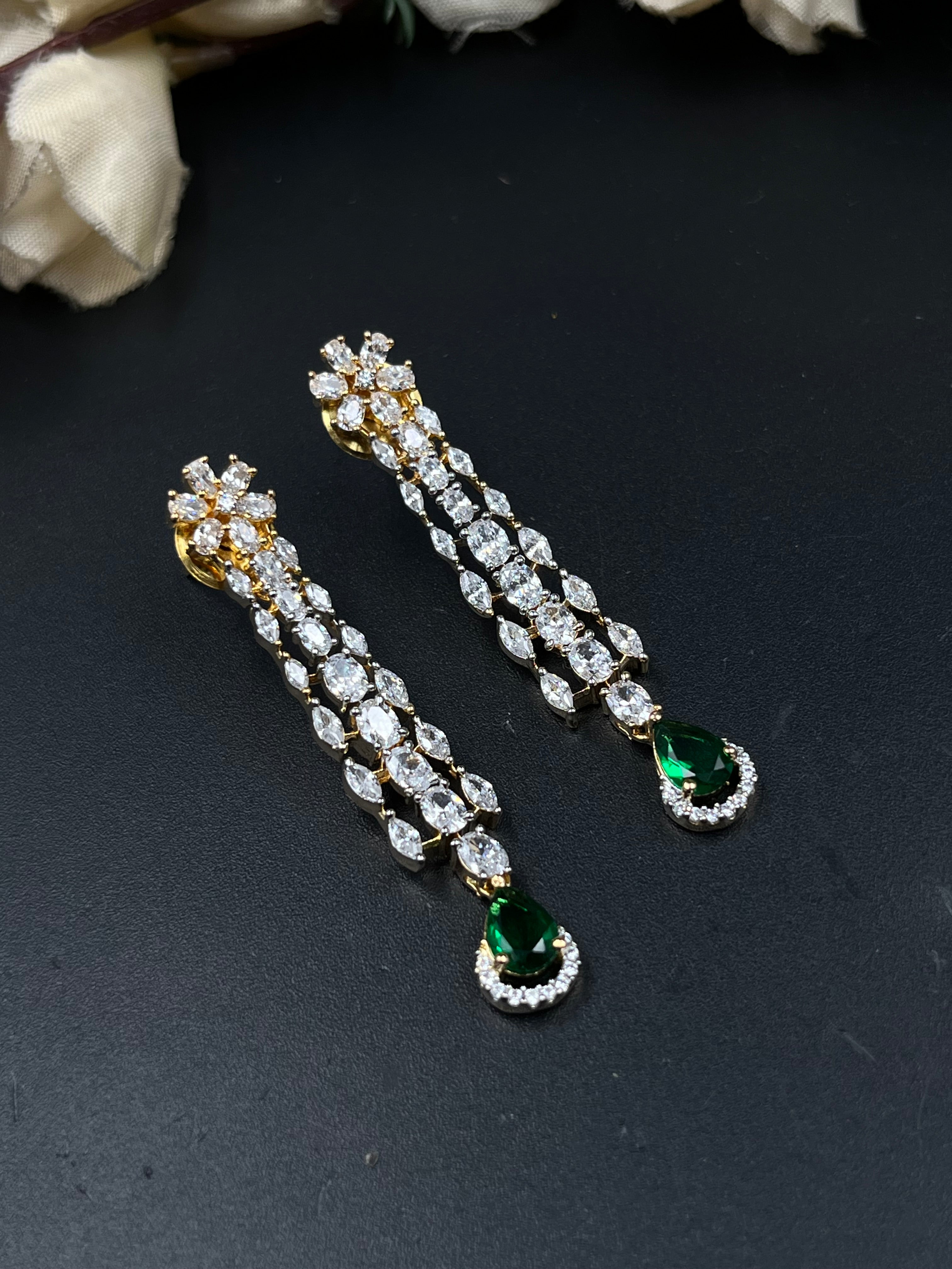 HIANS NECKLACE