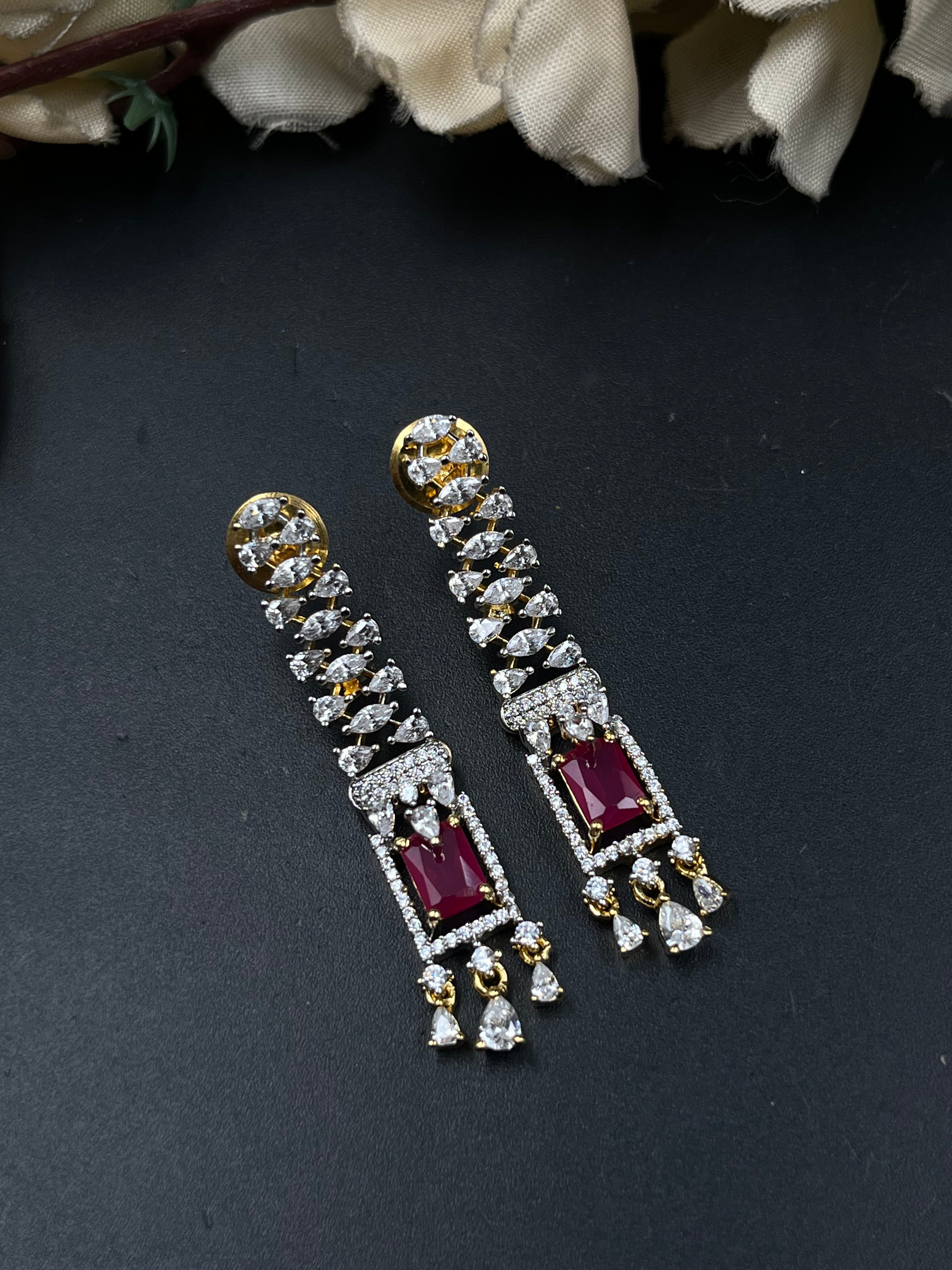 NIYO NECKLACE