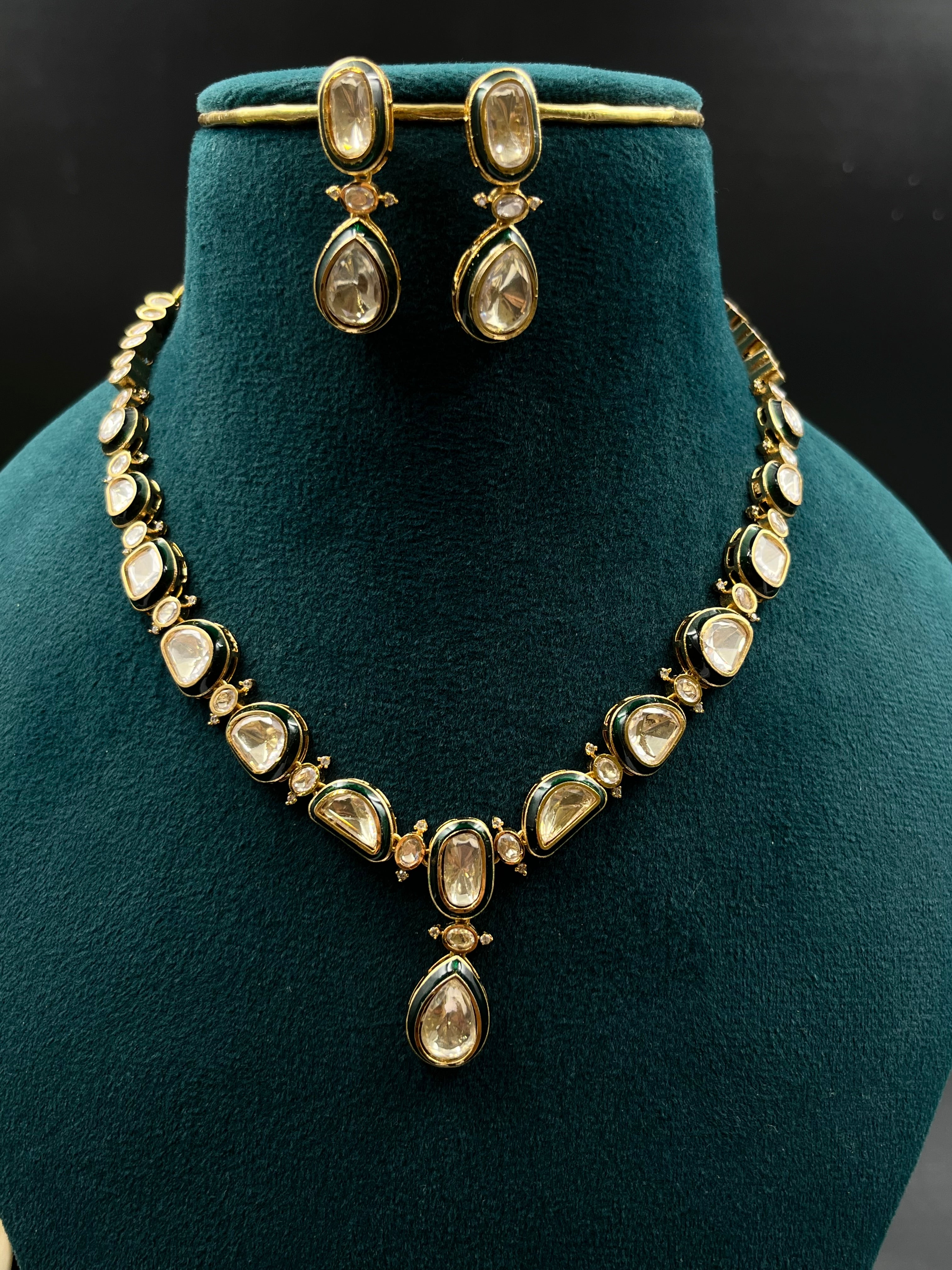 DIKSHU NECKLACE