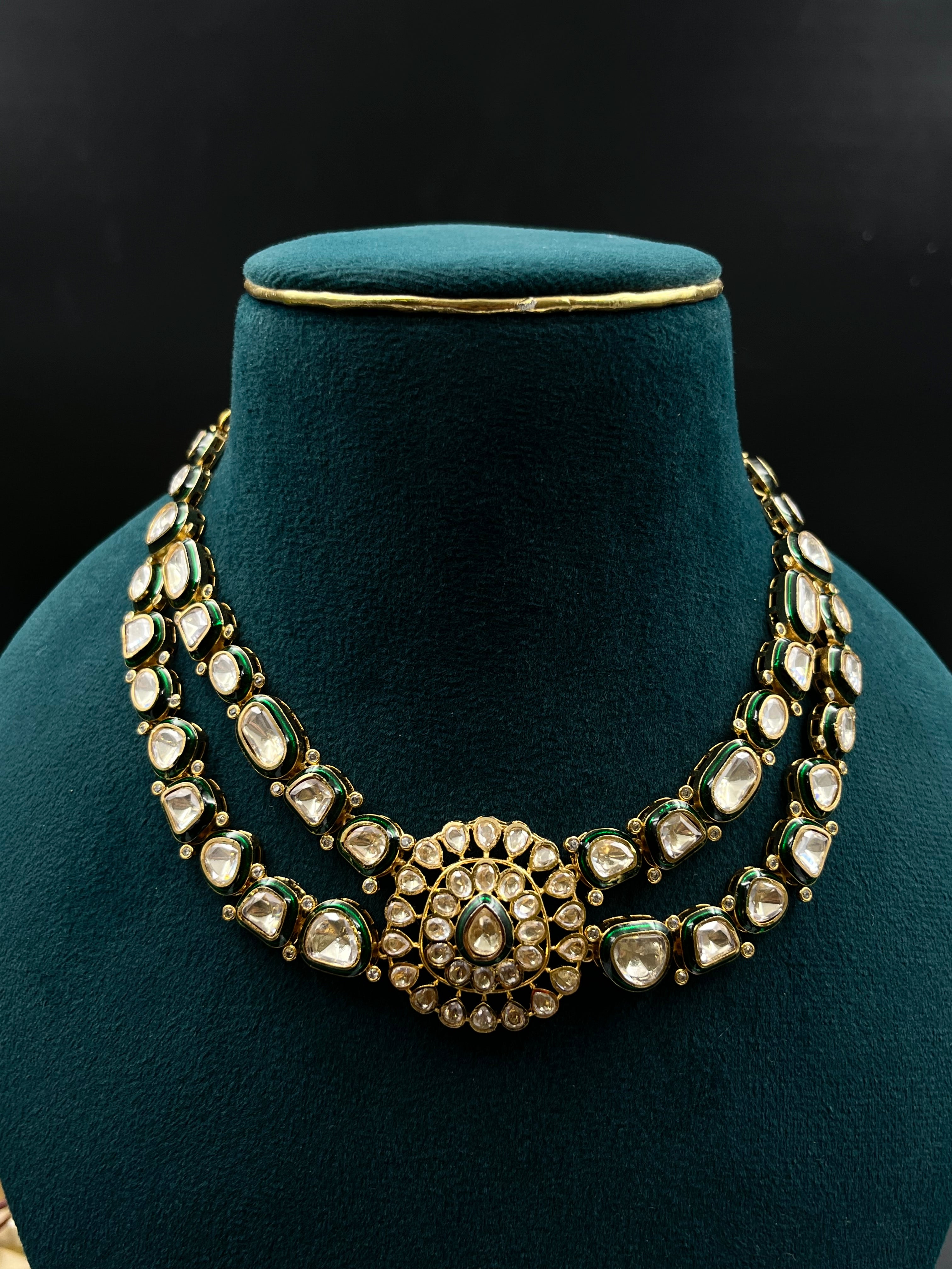 FIYA NECKLACE