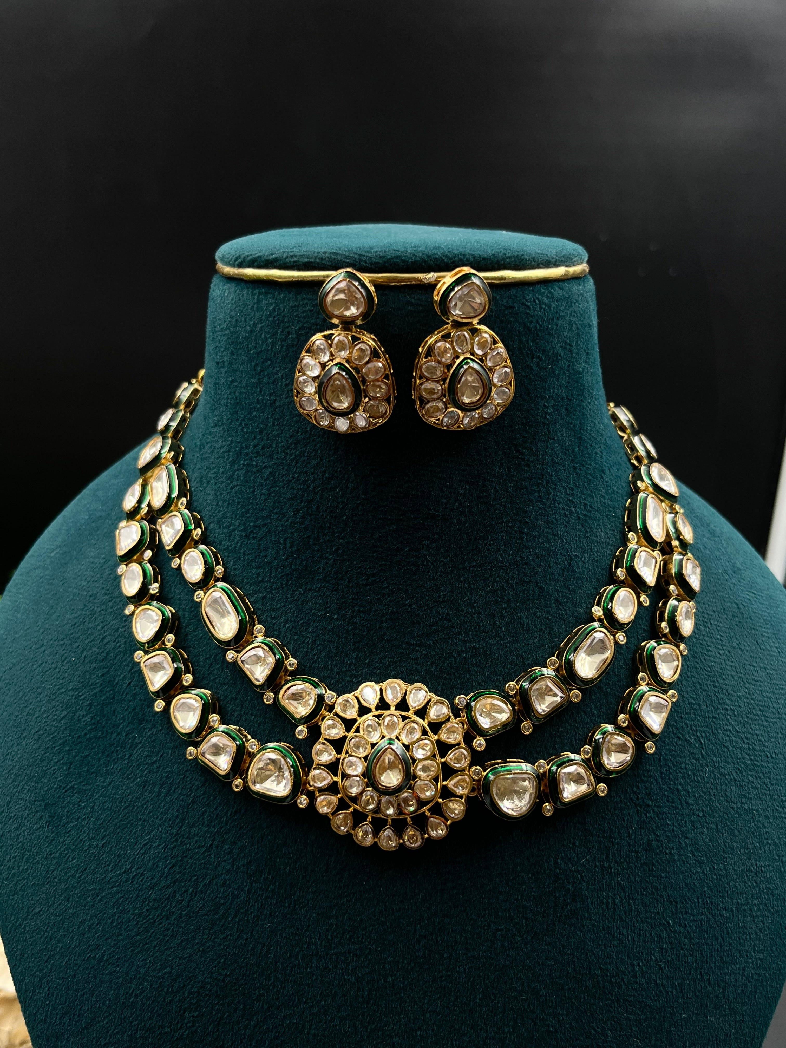 FIYA NECKLACE