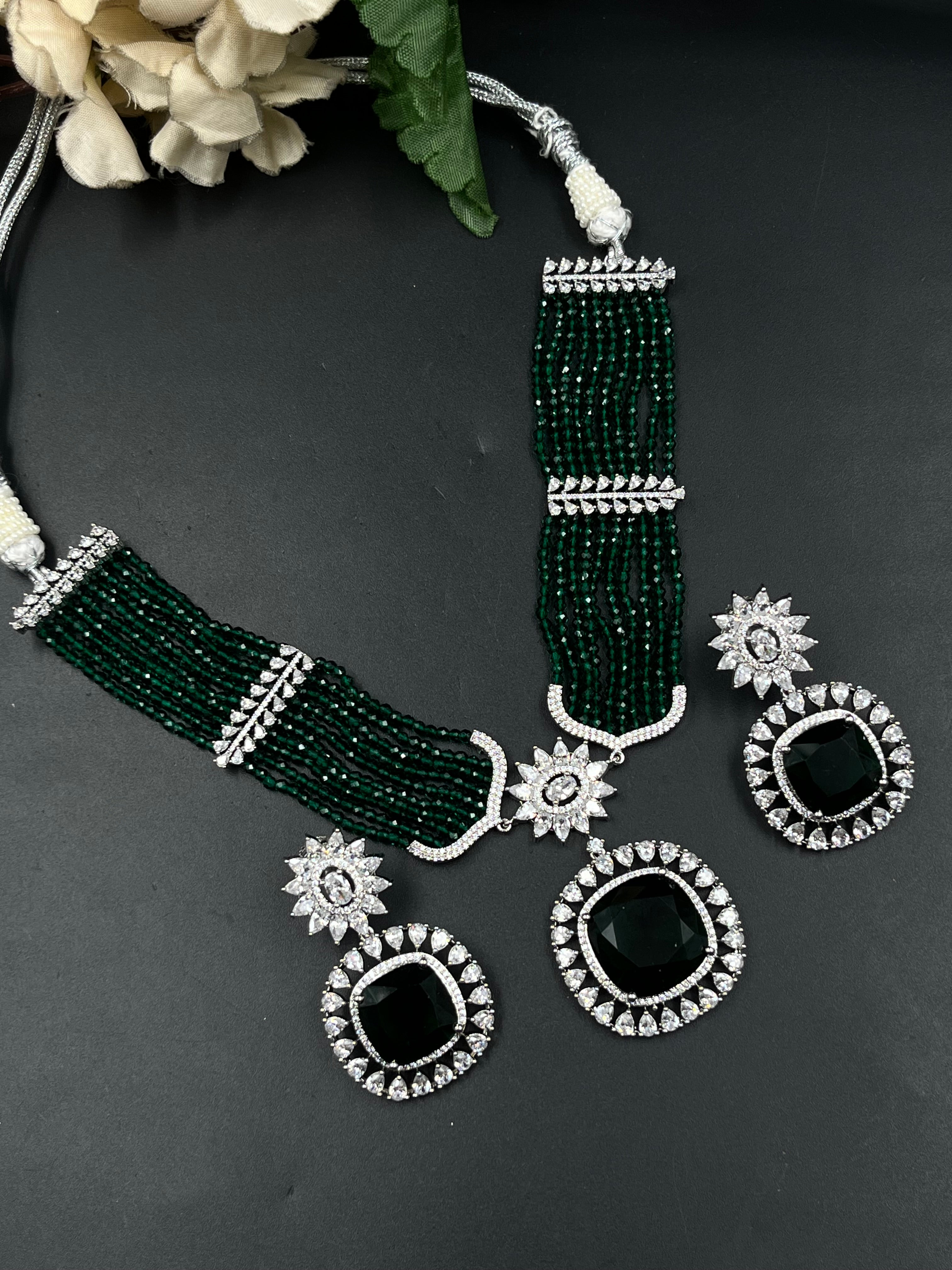 REEHA NECKLACE