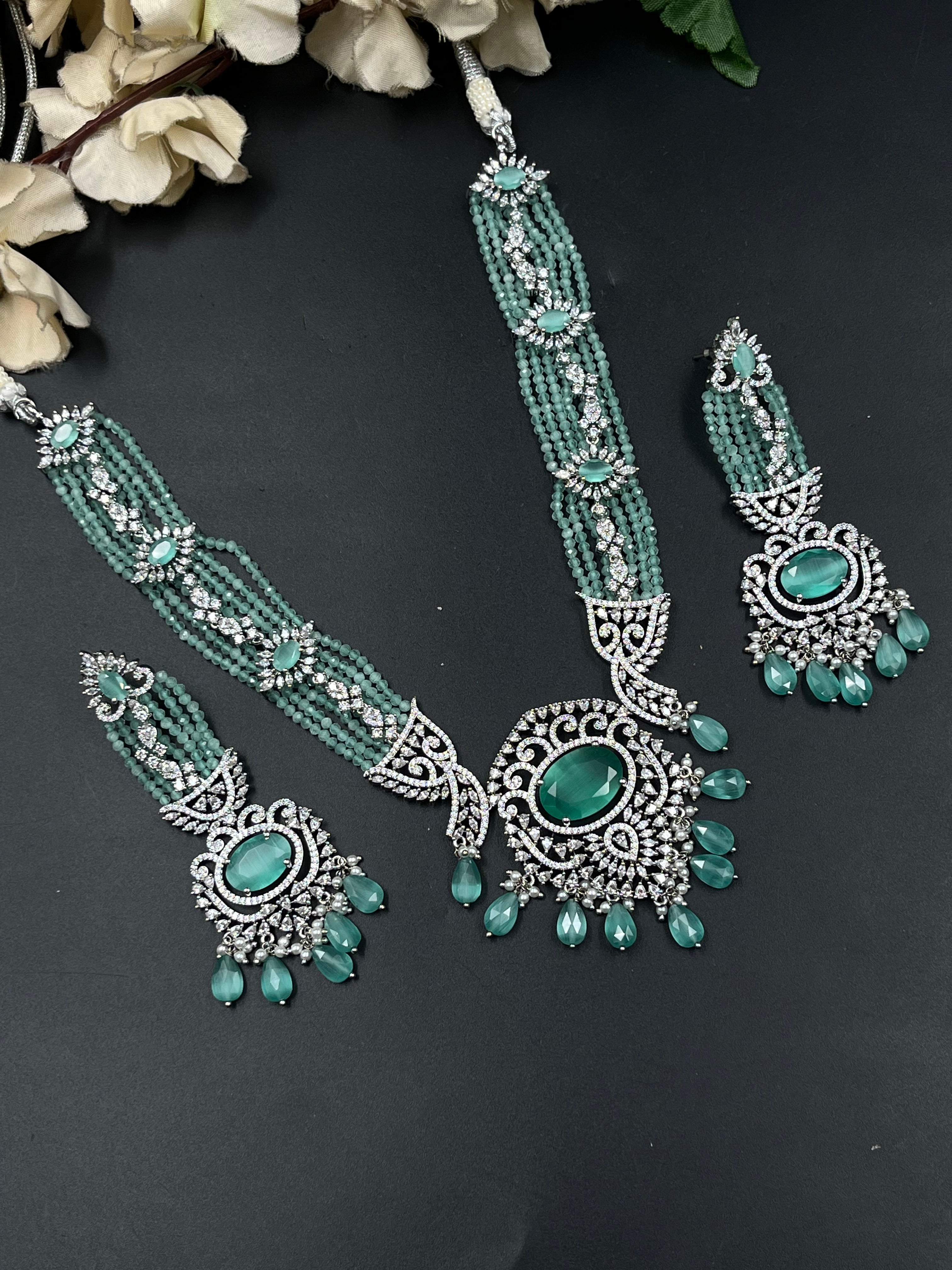 RUHOI NECKLACE