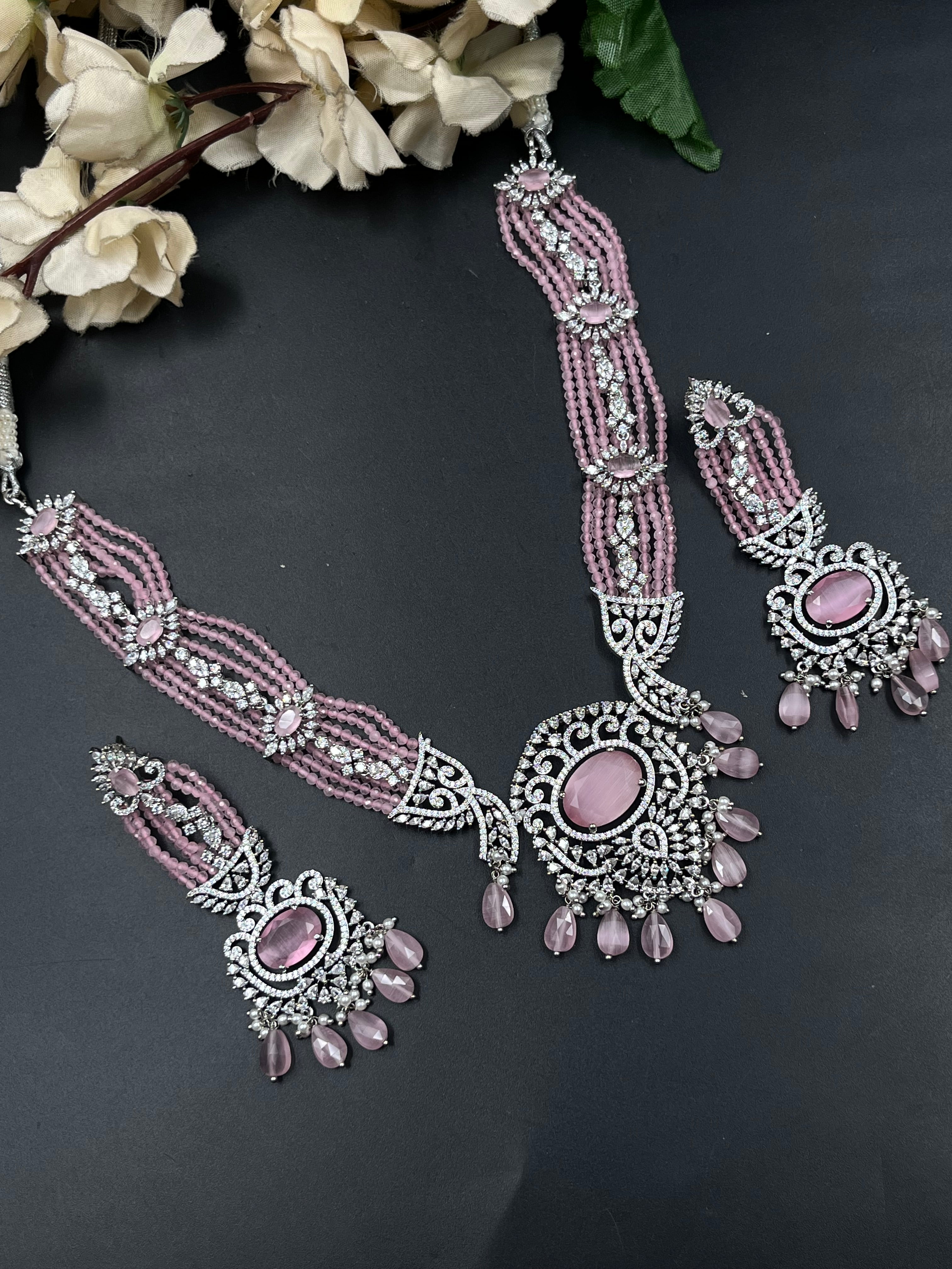 RUHOI NECKLACE