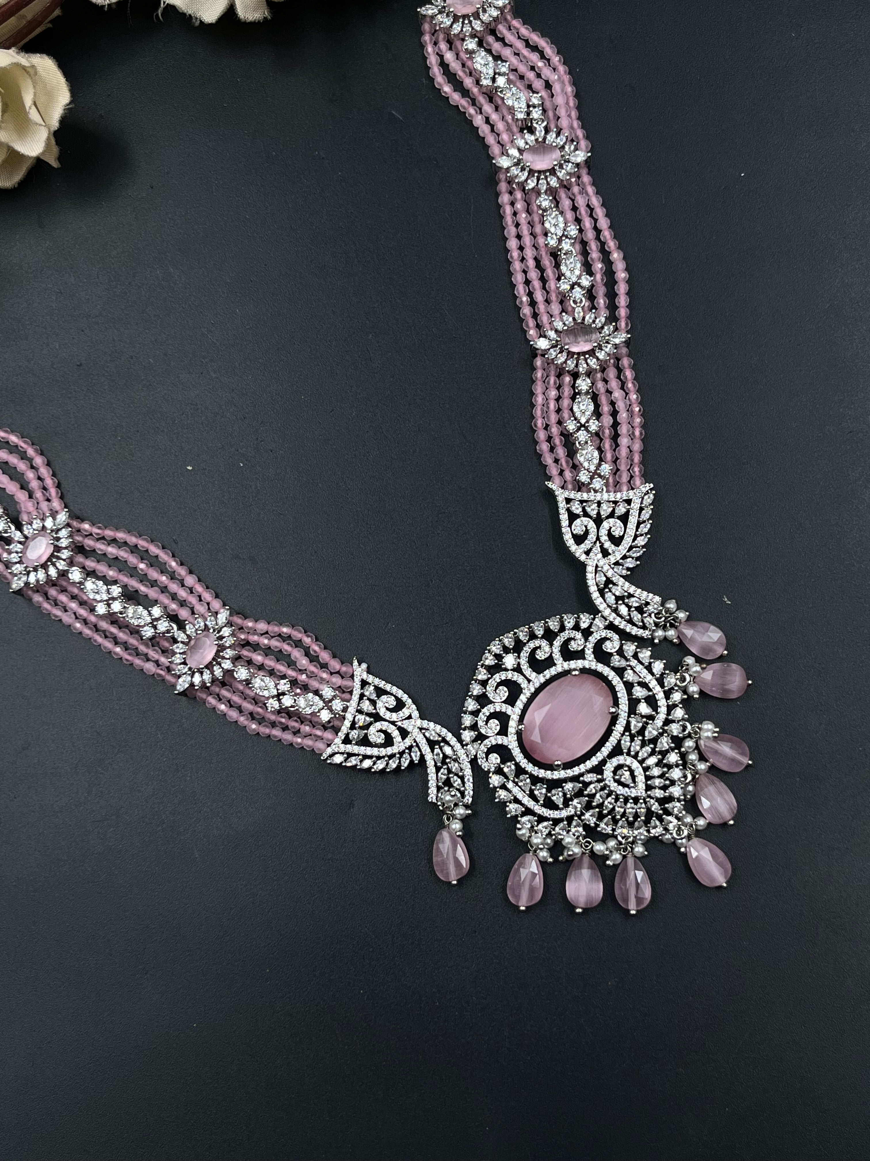 RUHOI NECKLACE