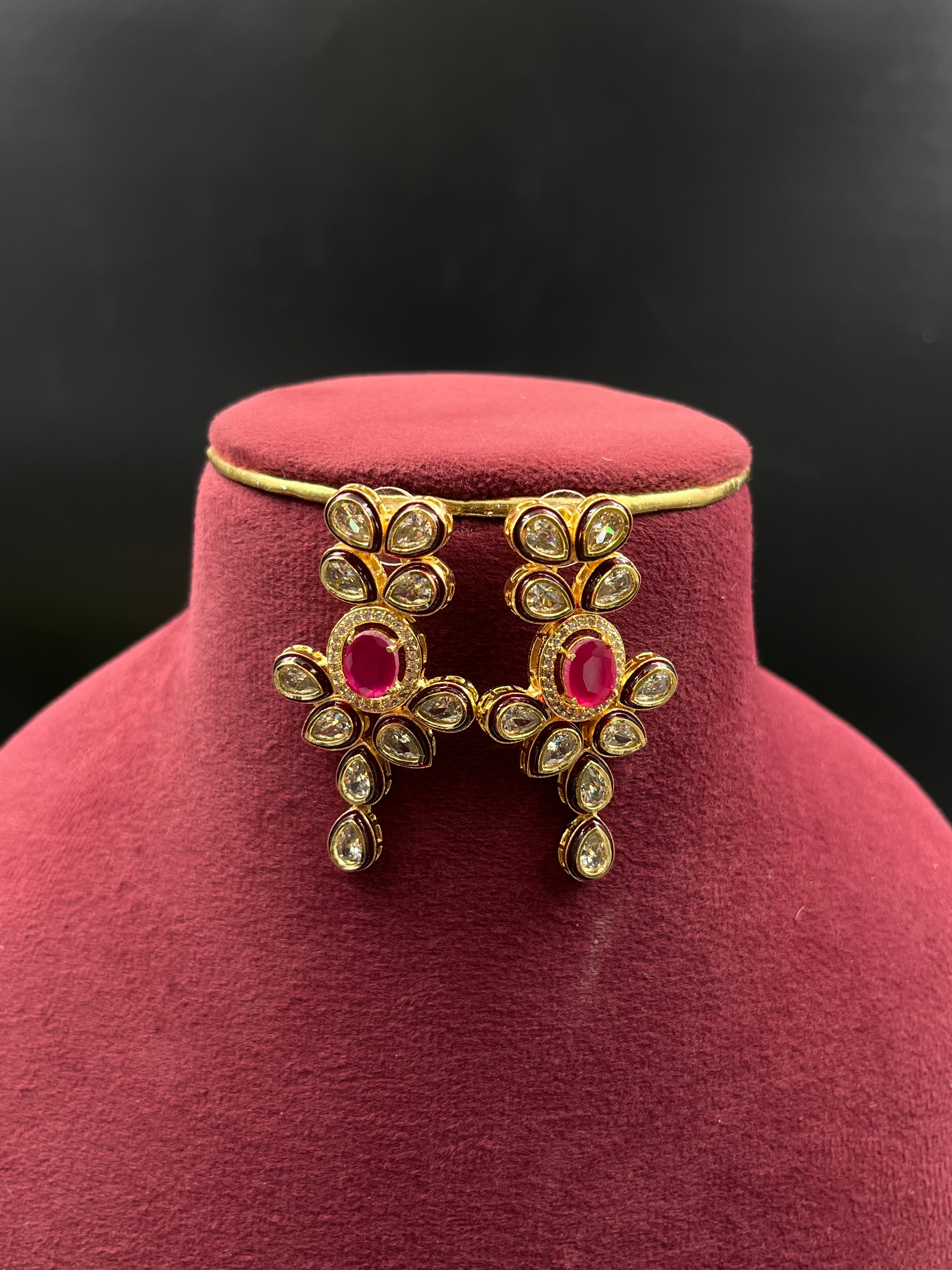 KOMAL NECKLACE
