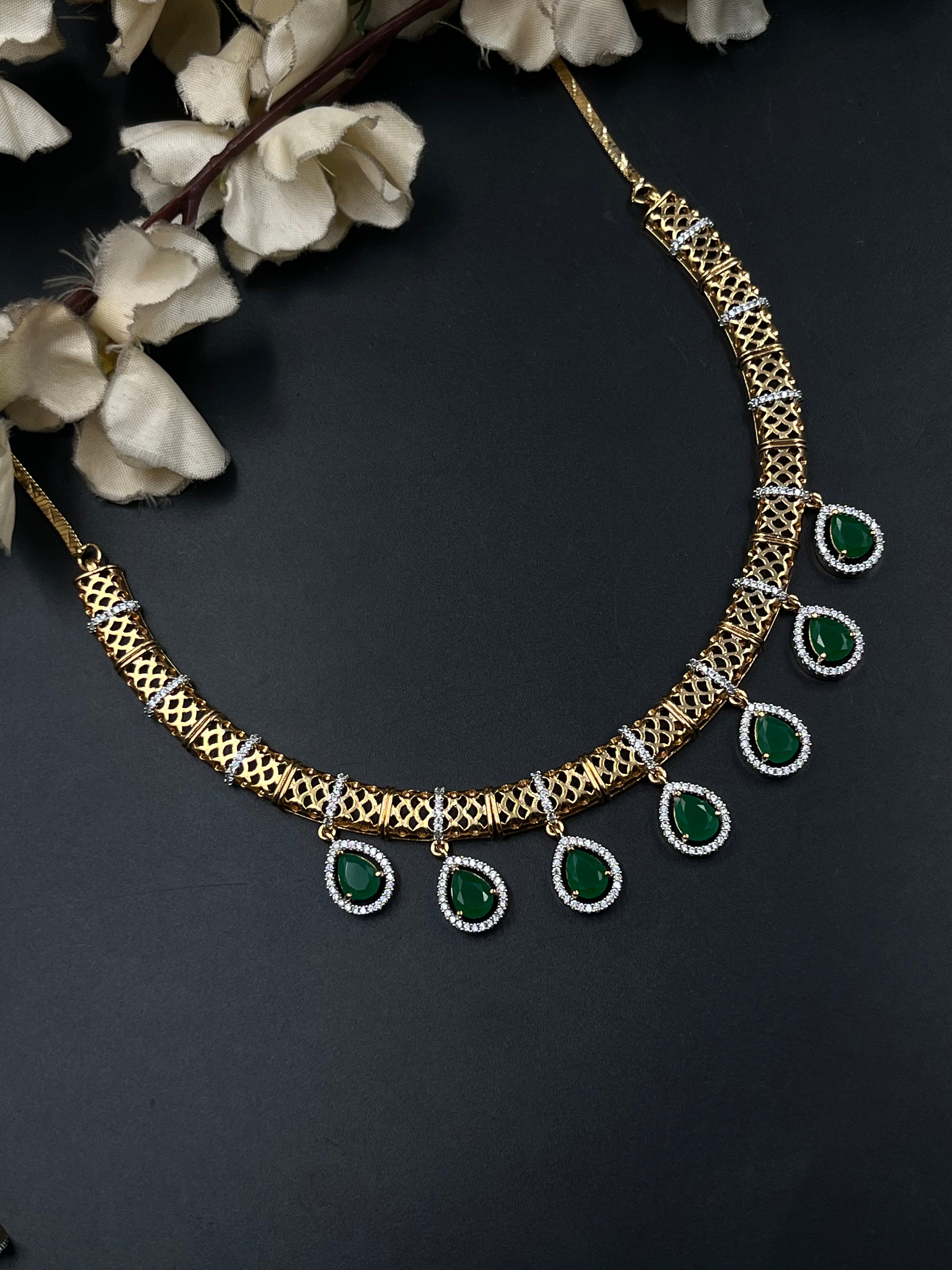 RABIA NECKLACE