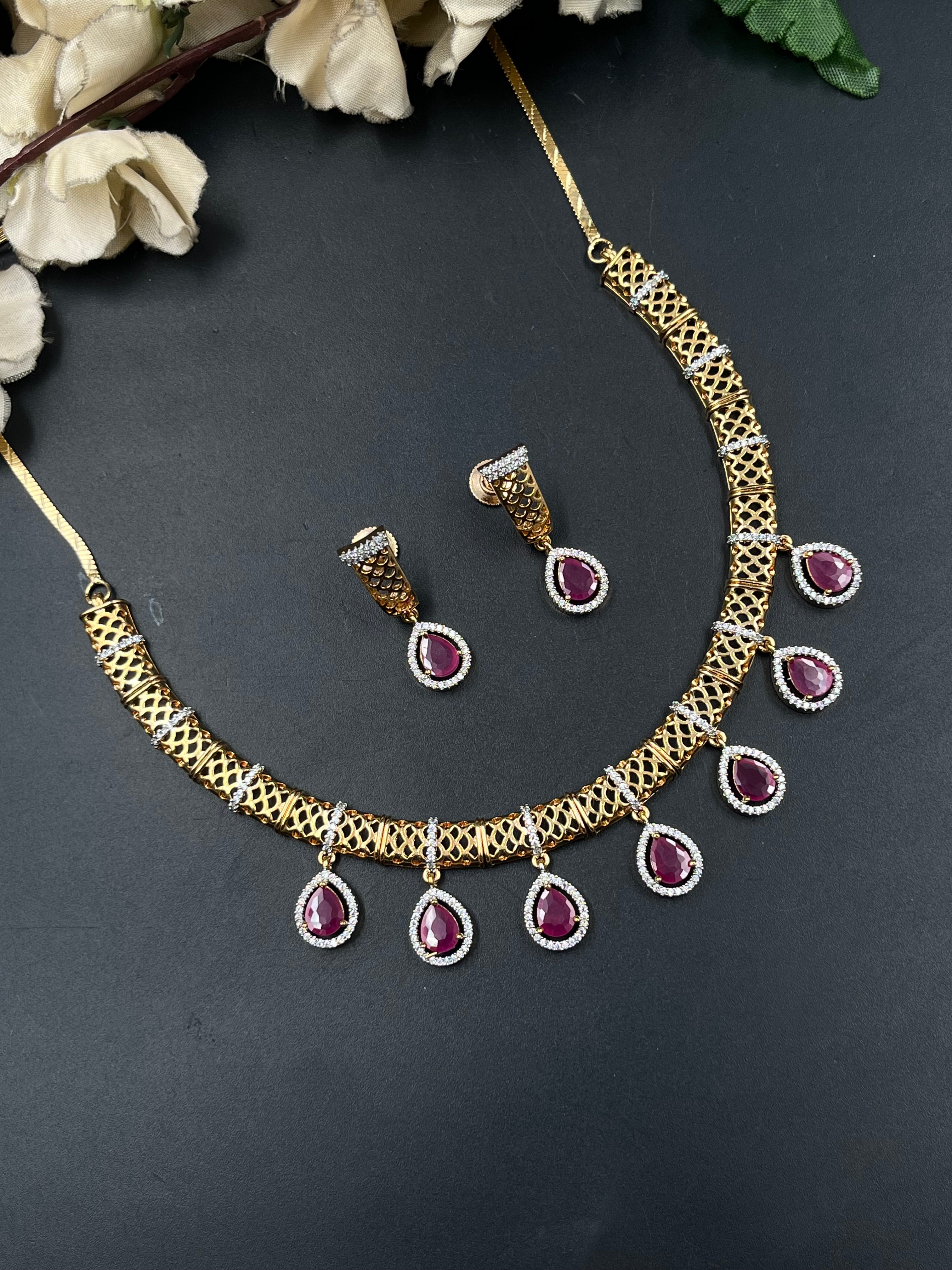 RABIA NECKLACE