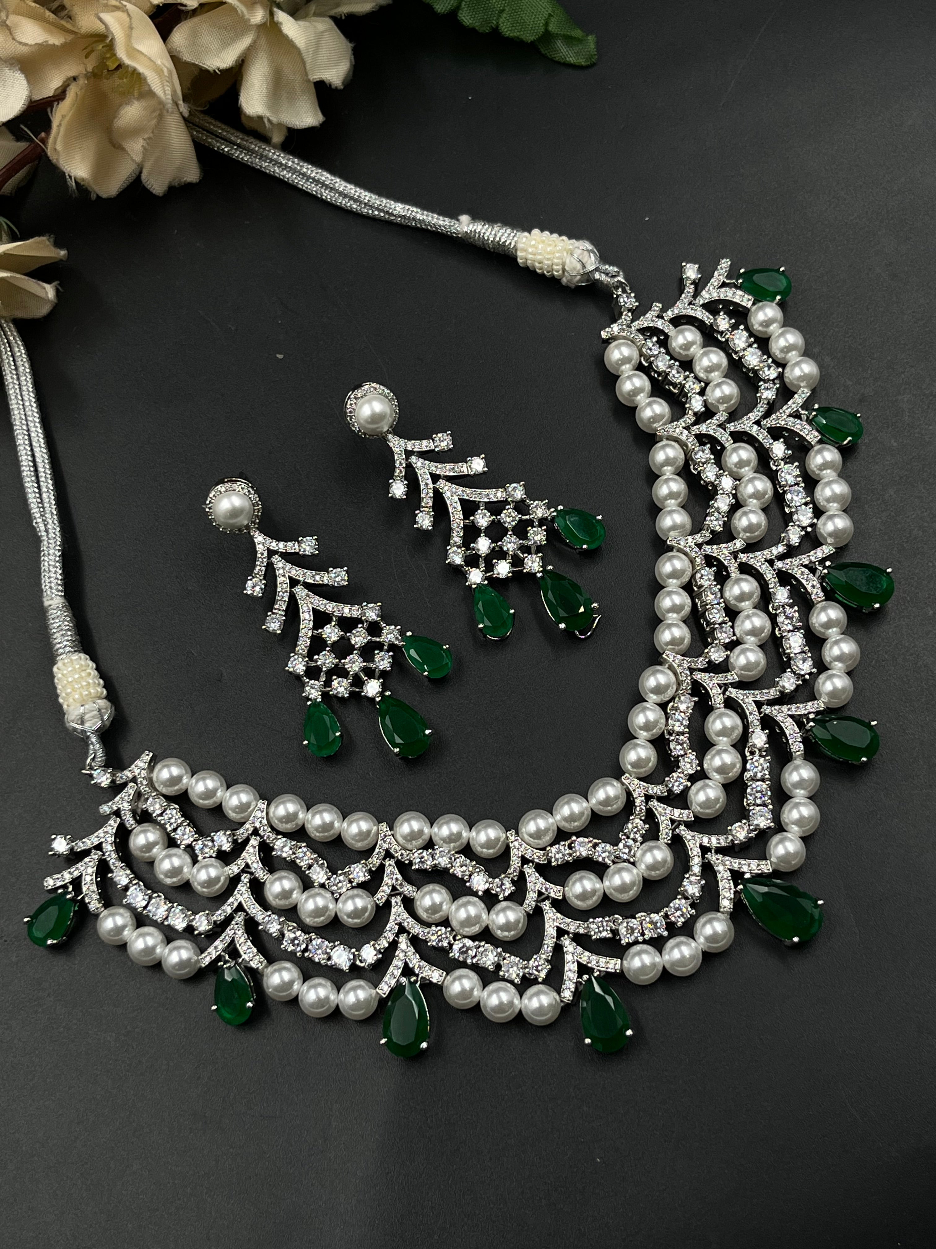 UMI NECKLACE