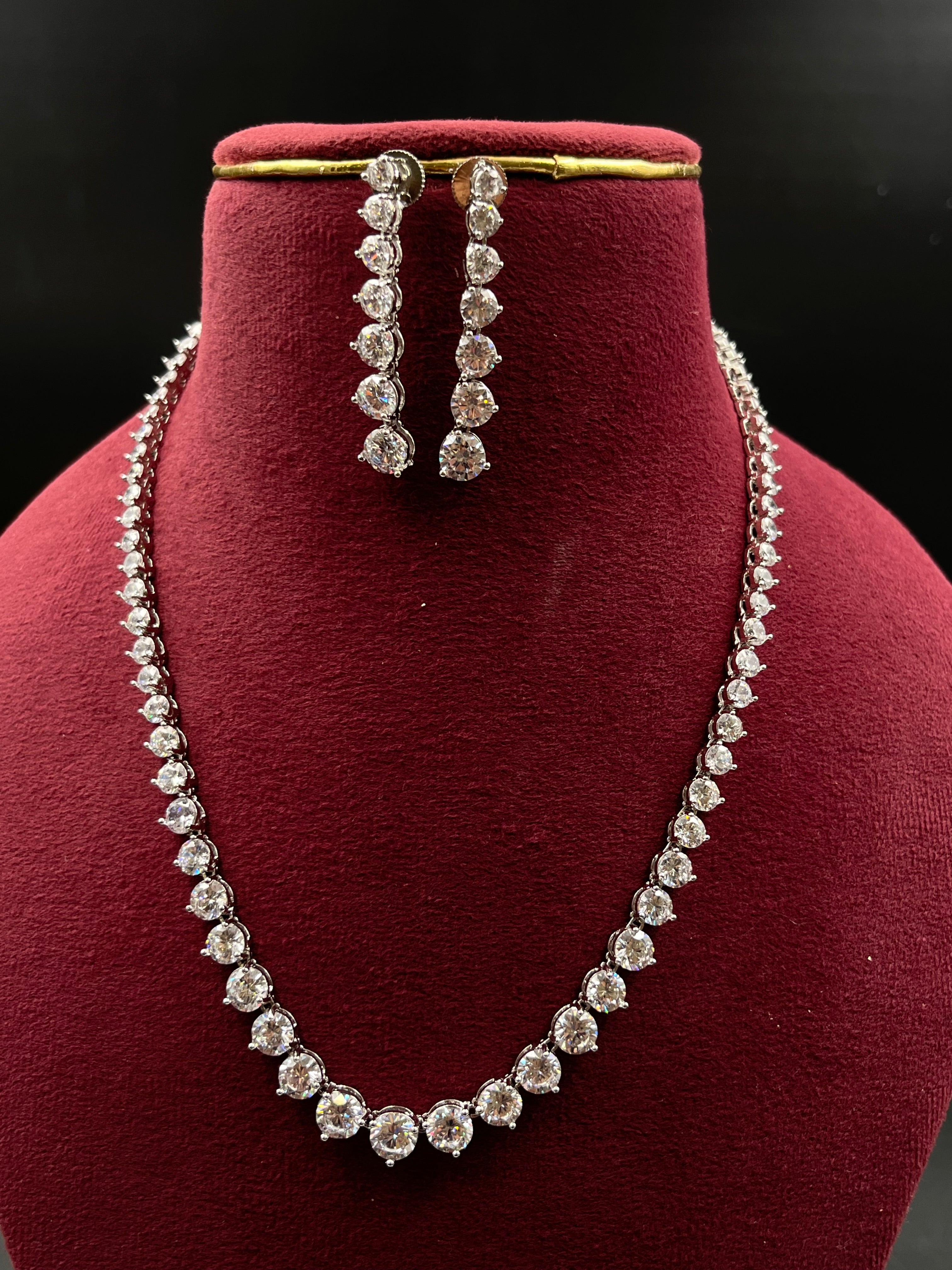 DIYA NECKLACE
