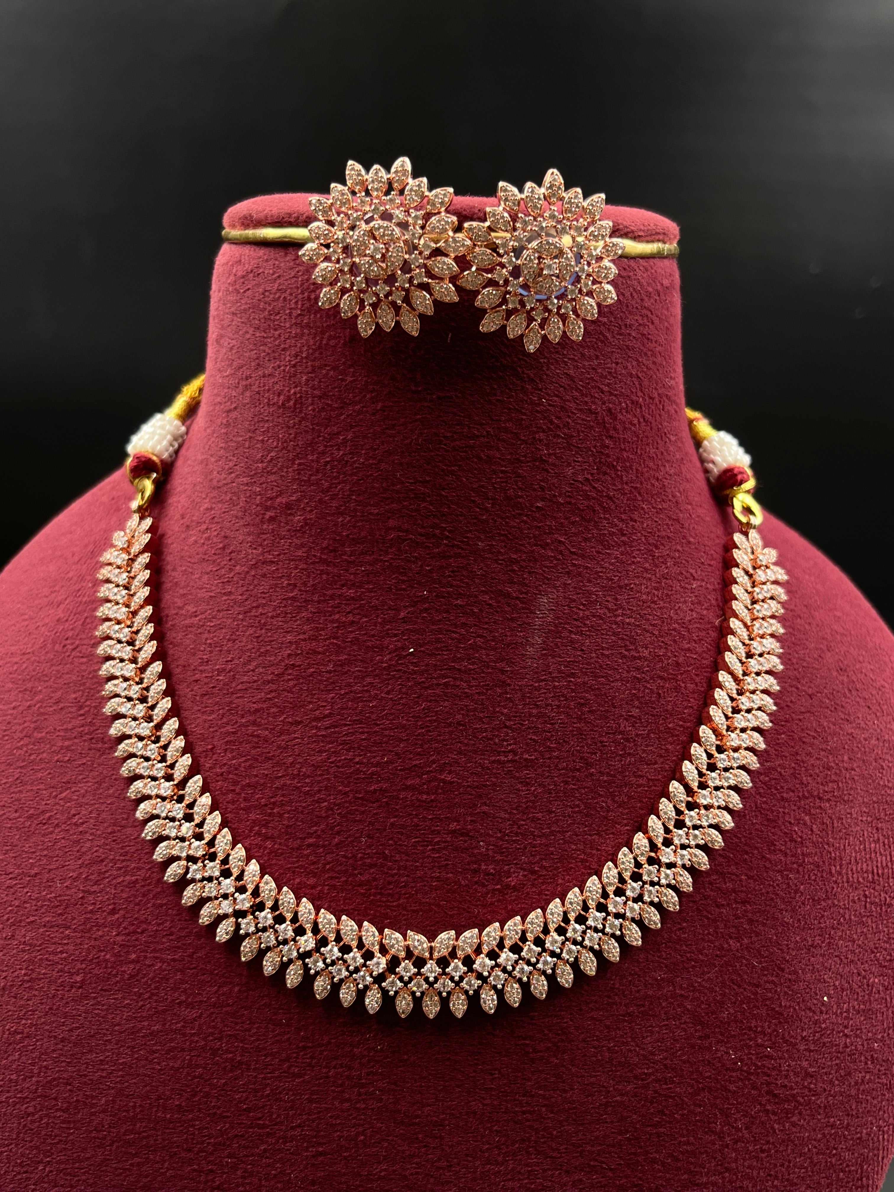SIKHA NECKLACE