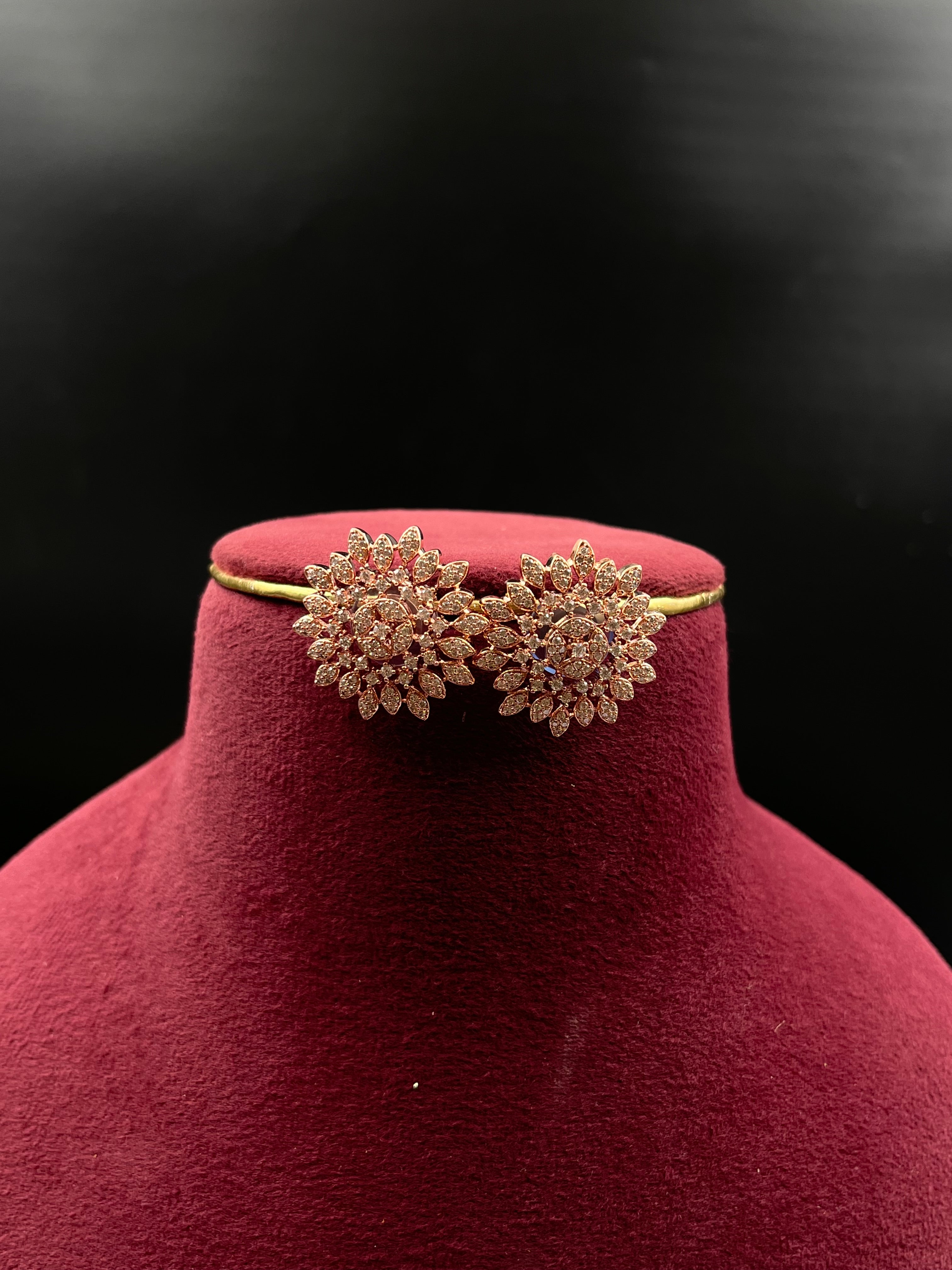 SIKHA NECKLACE
