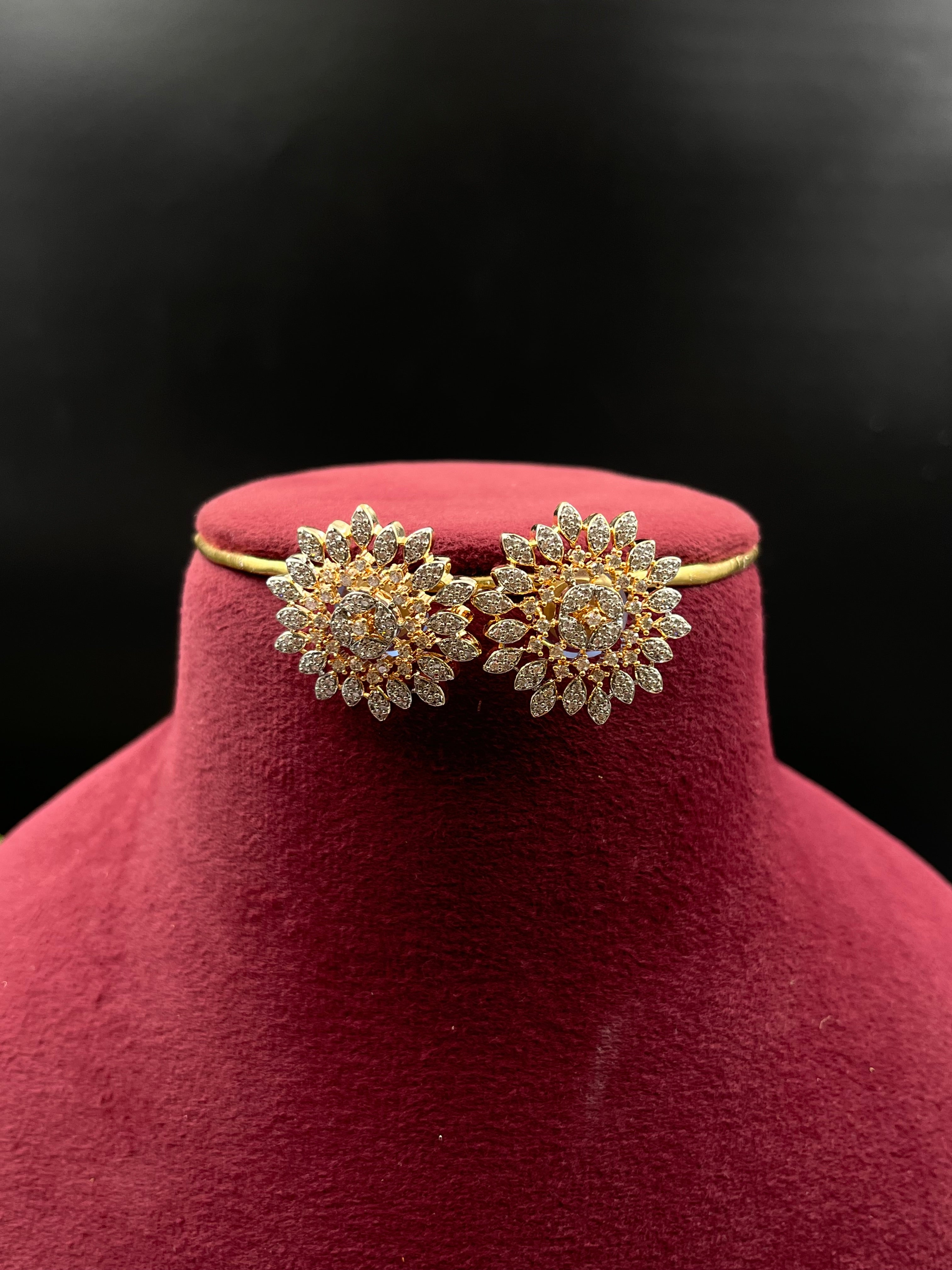 SIKHA NECKLACE