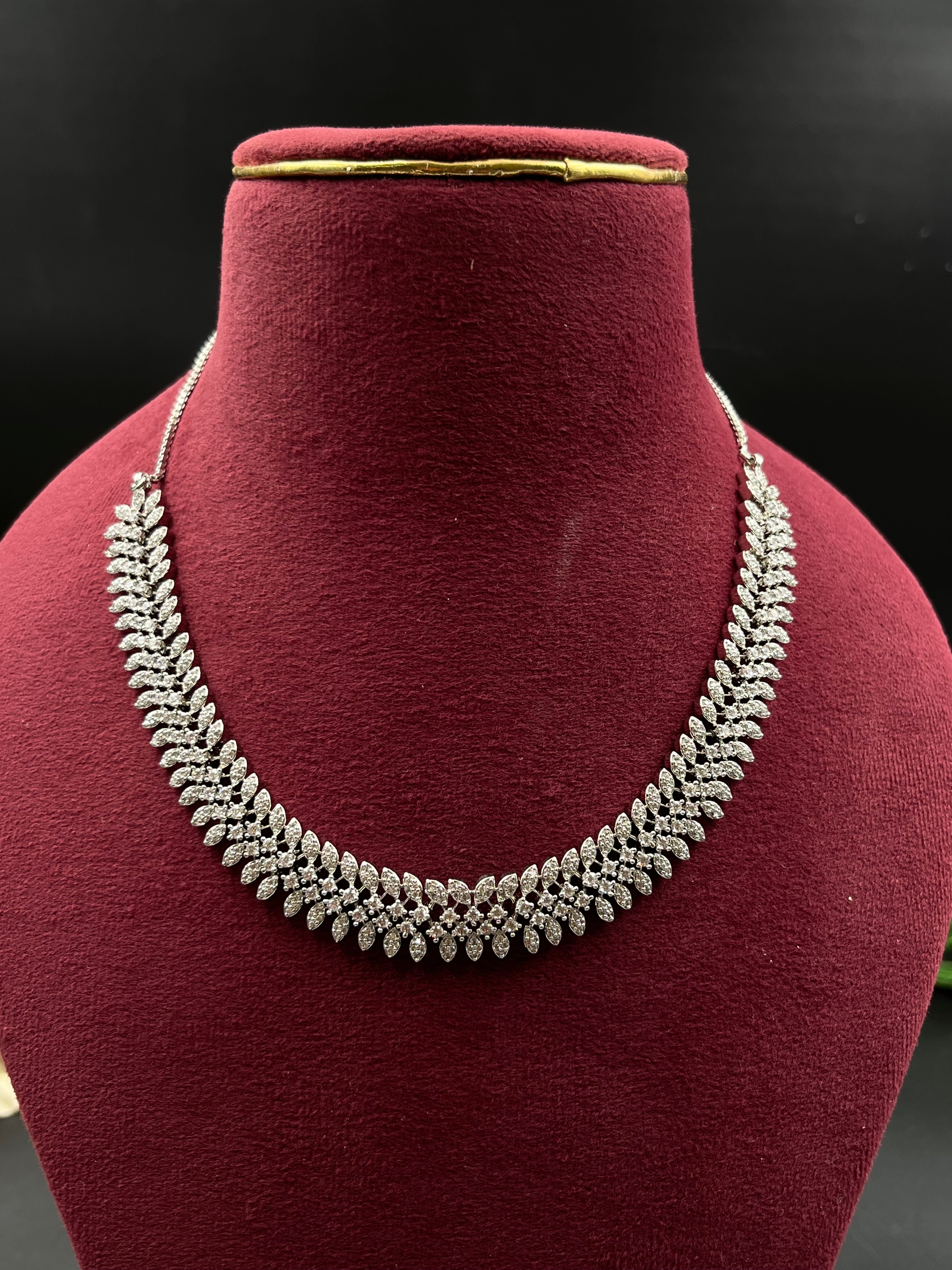SIKHA NECKLACE