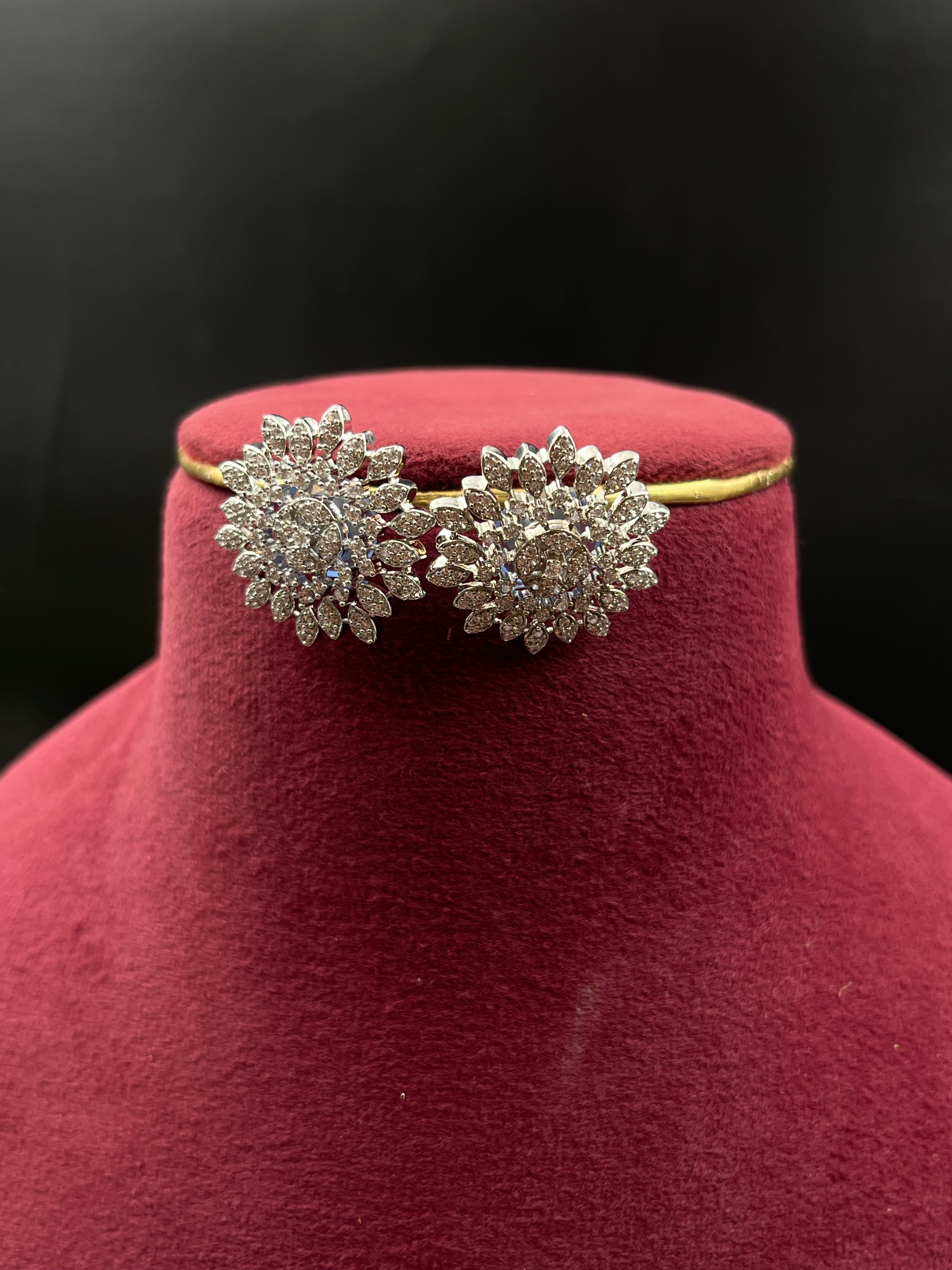 SIKHA NECKLACE