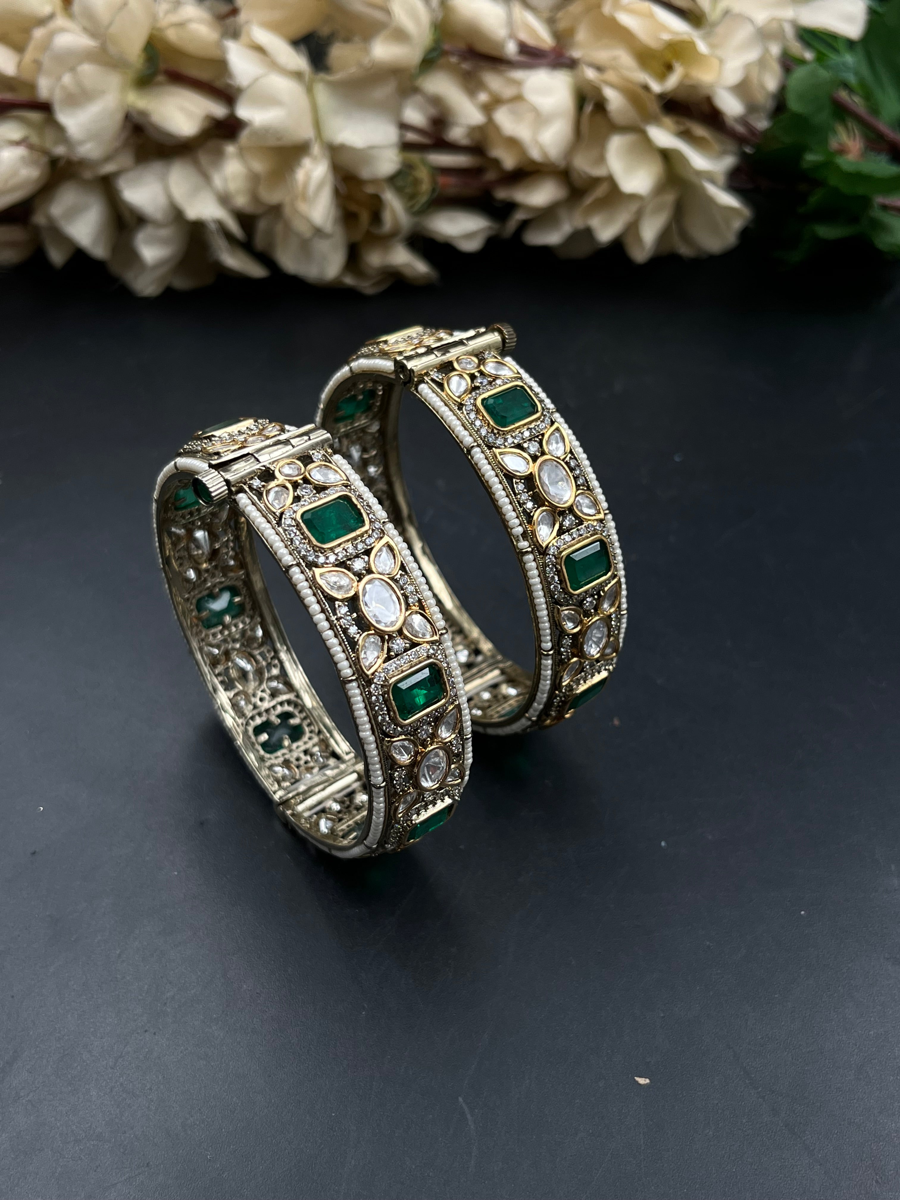 FINA BANGLE