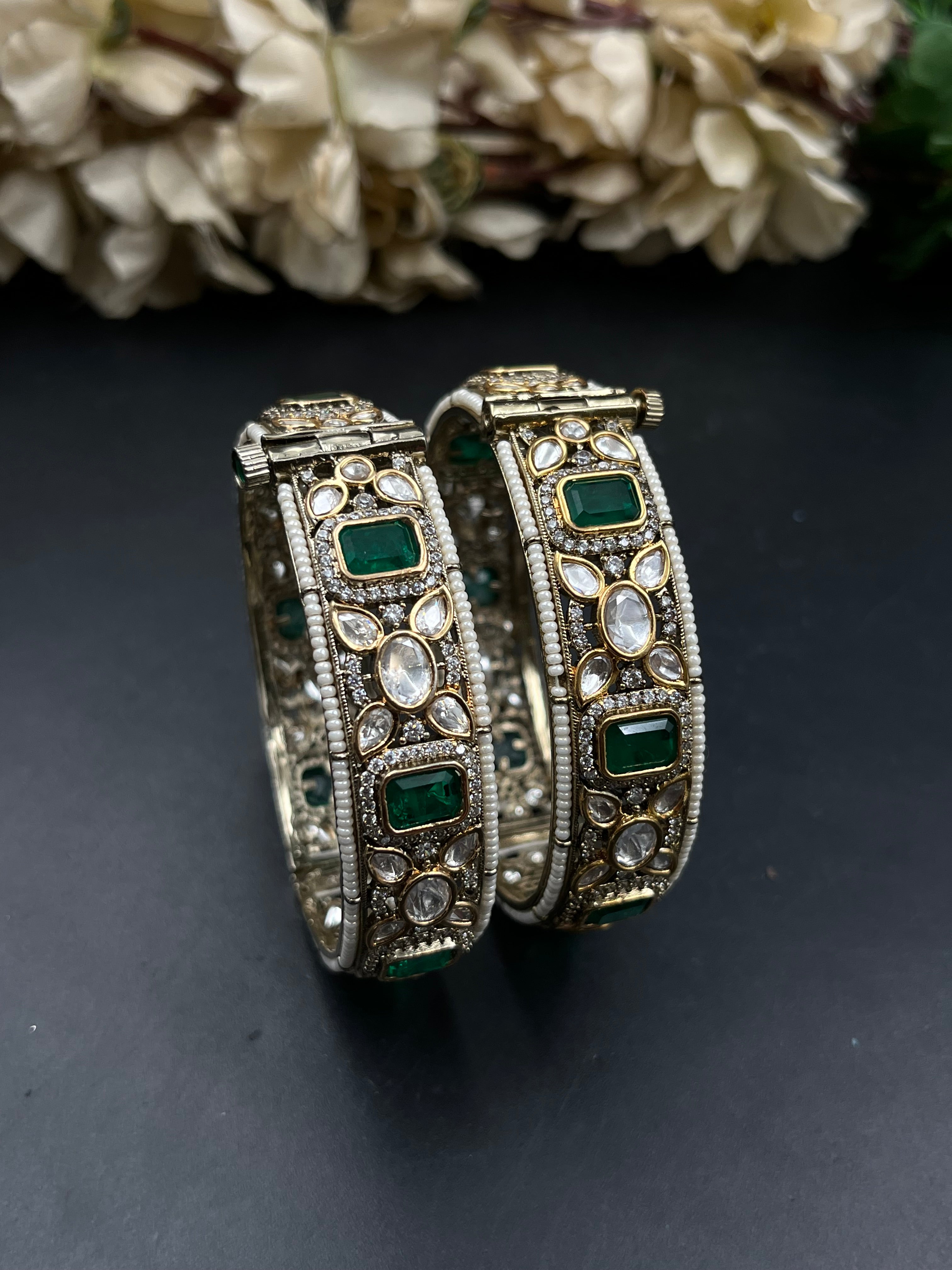 FINA BANGLE