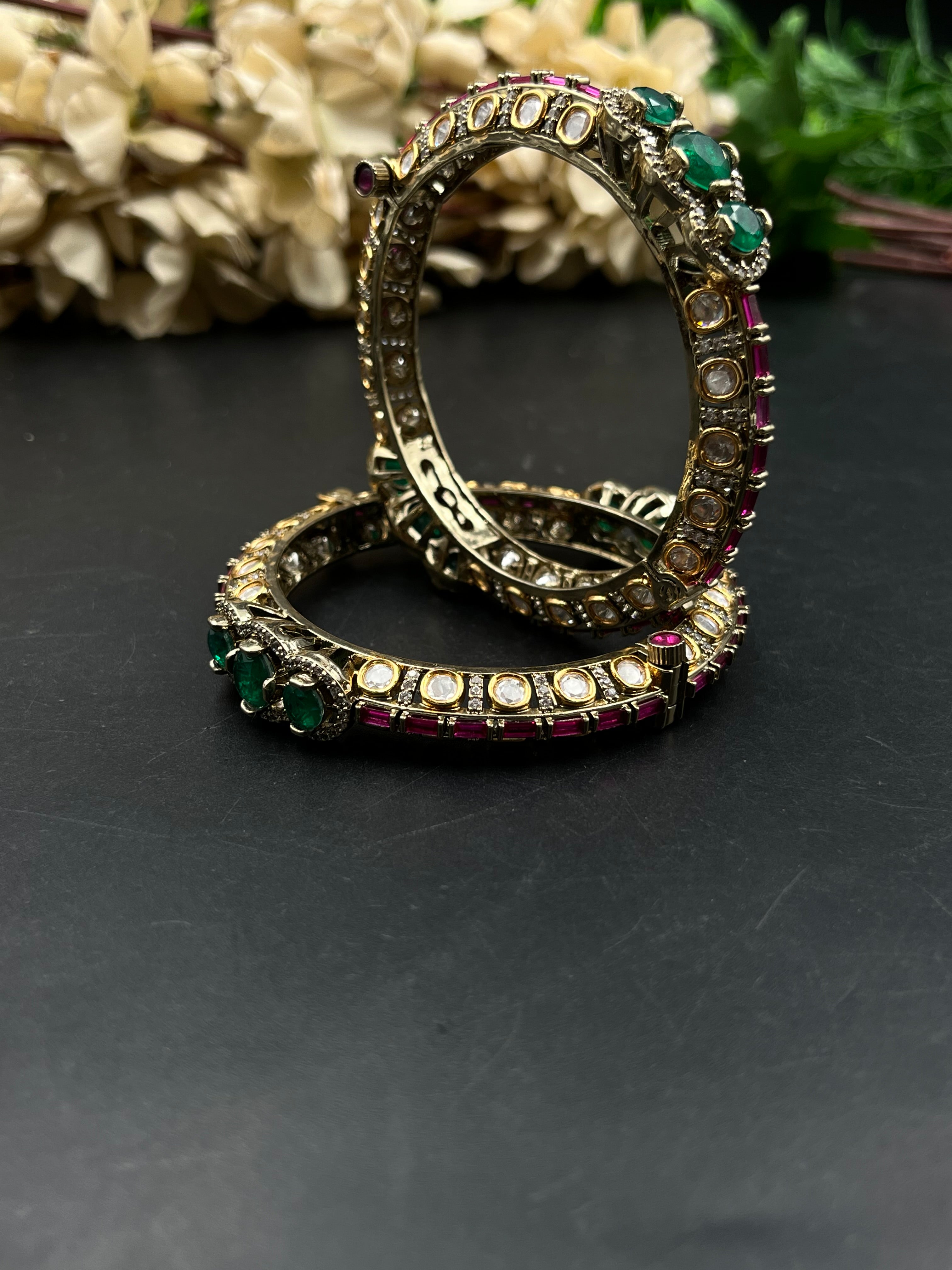 JUHI BANGLE