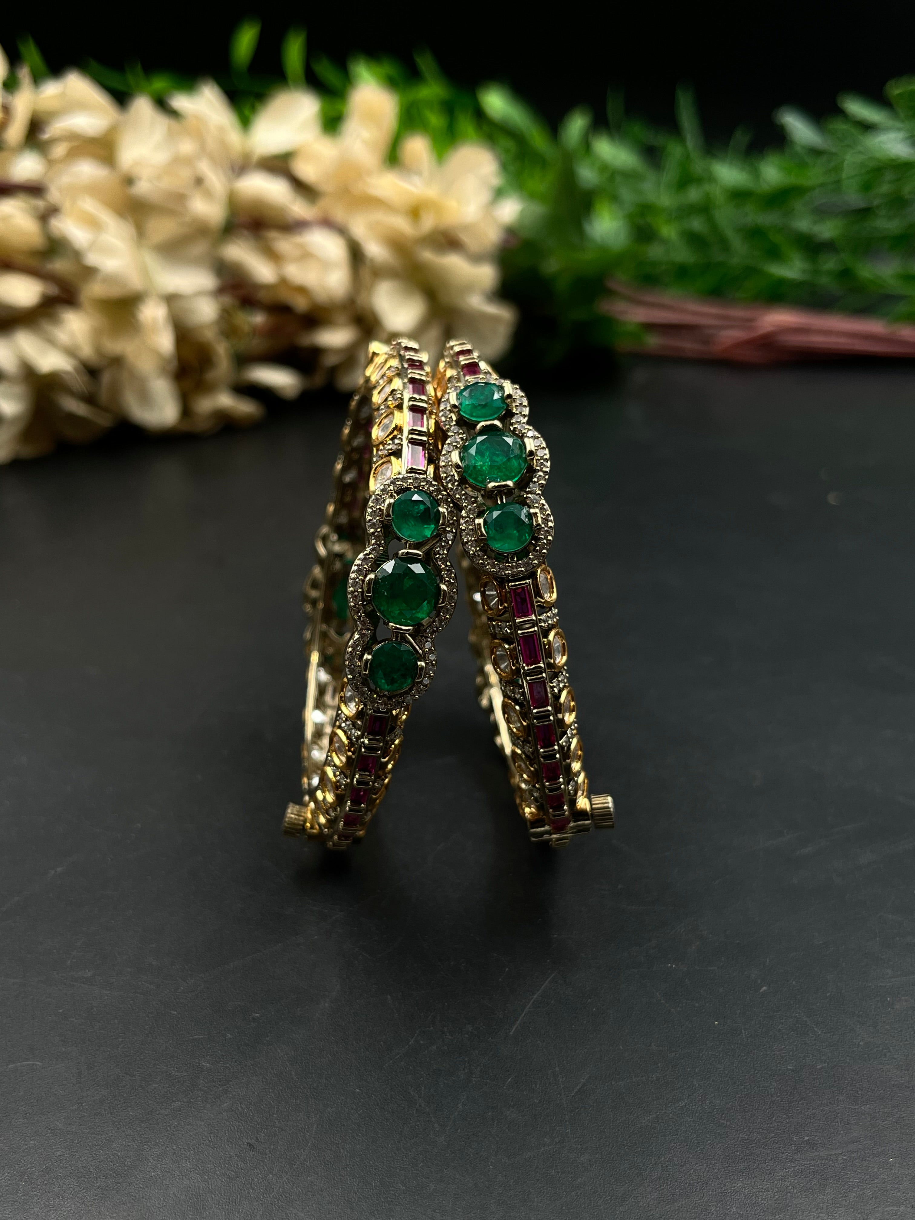 JUHI BANGLE