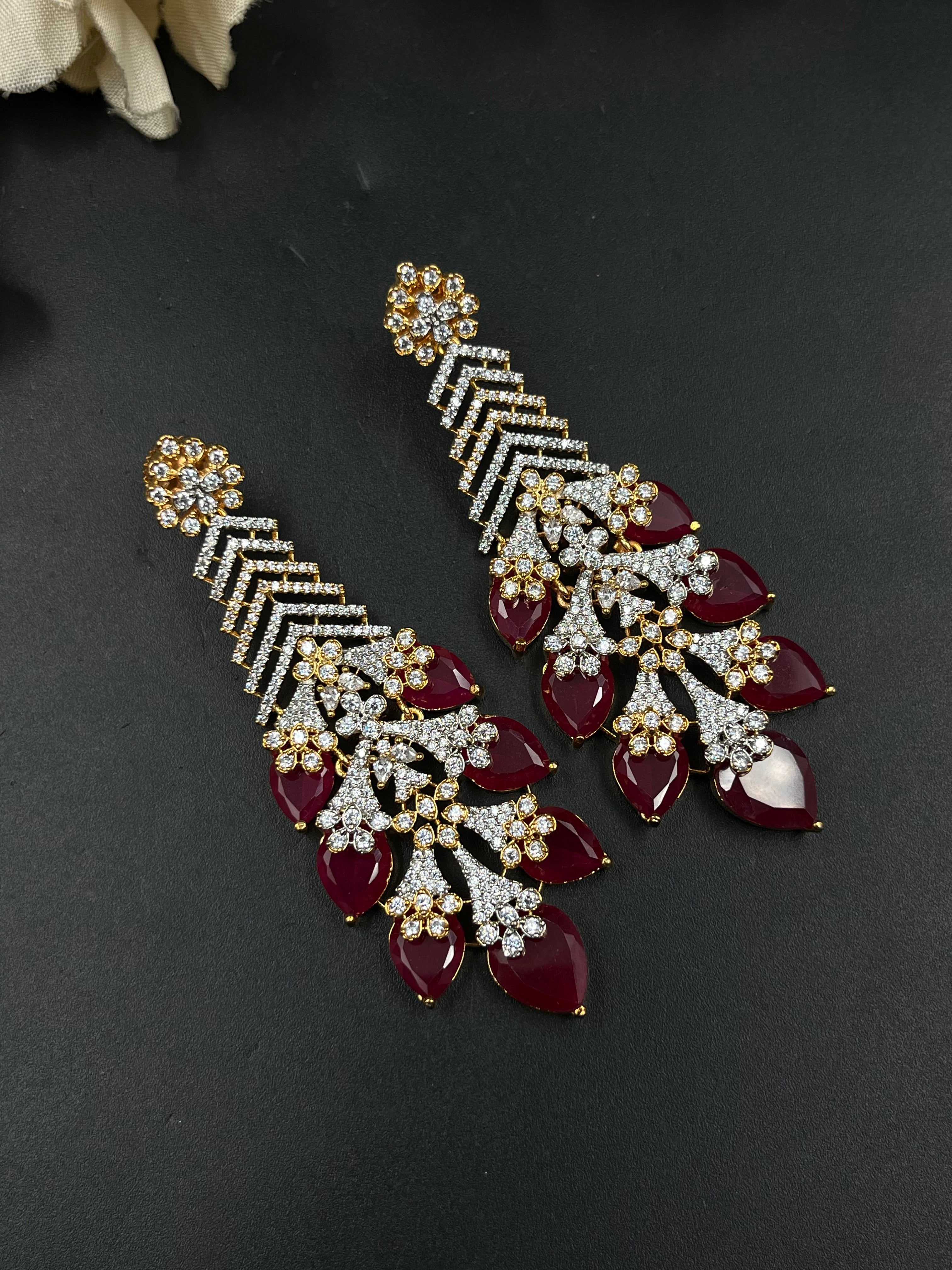 KIYAS NECKLACE