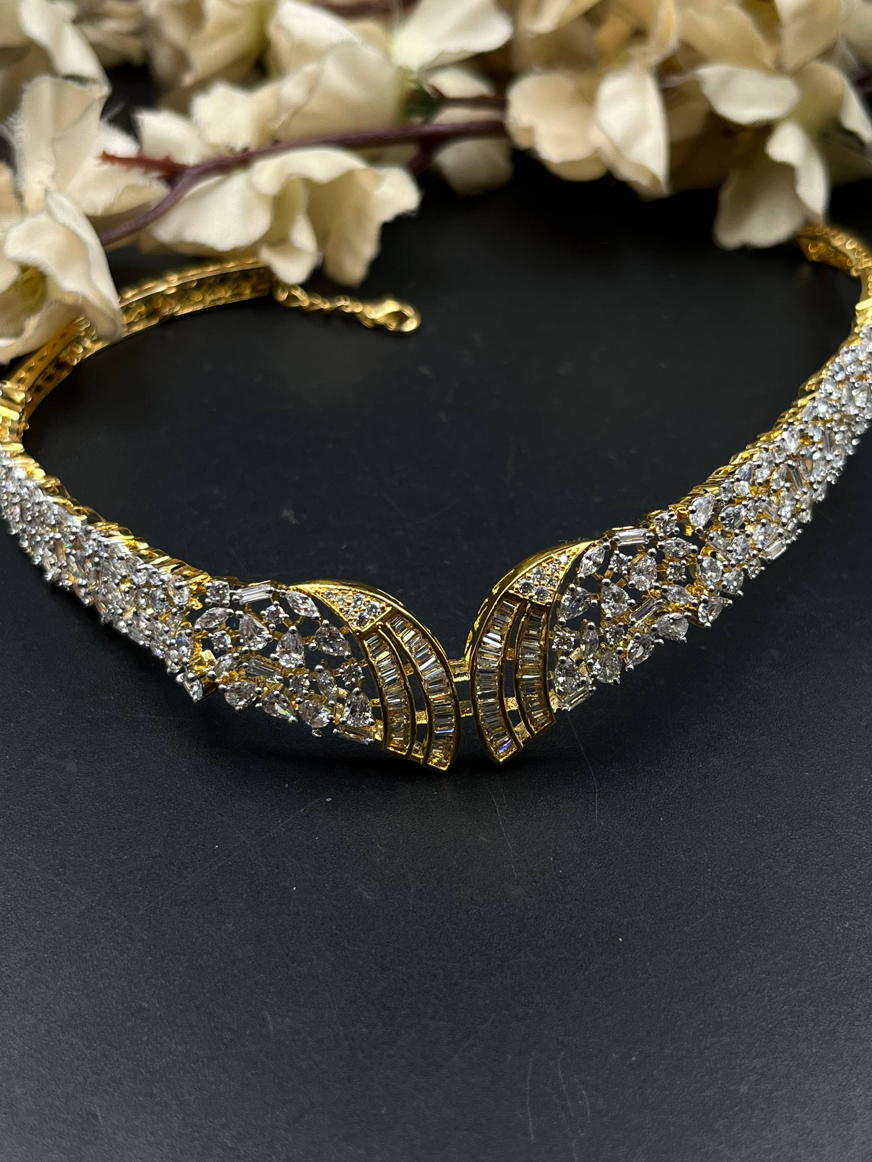 JIYAS NECKLACE