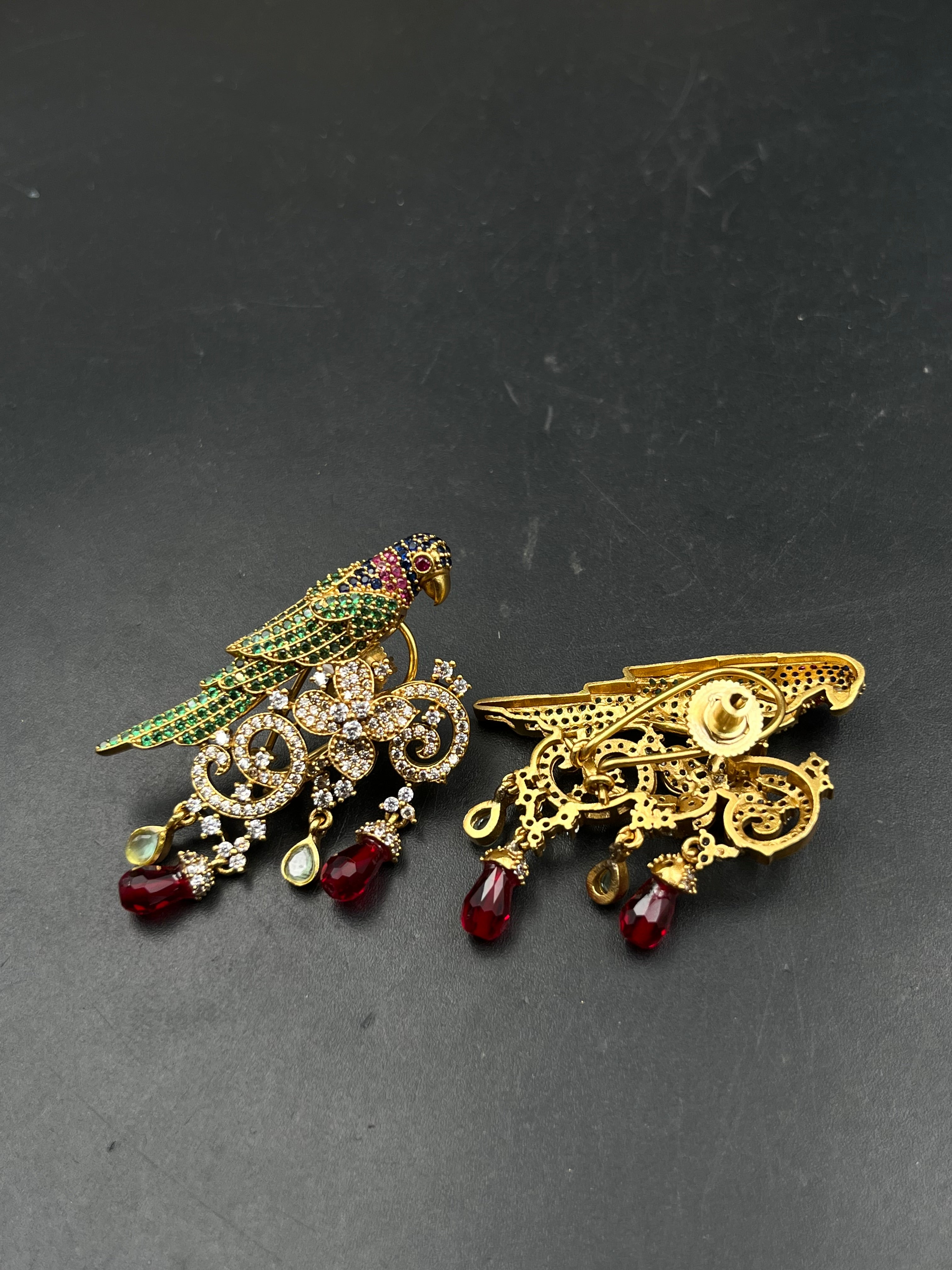 TIYA EARRING