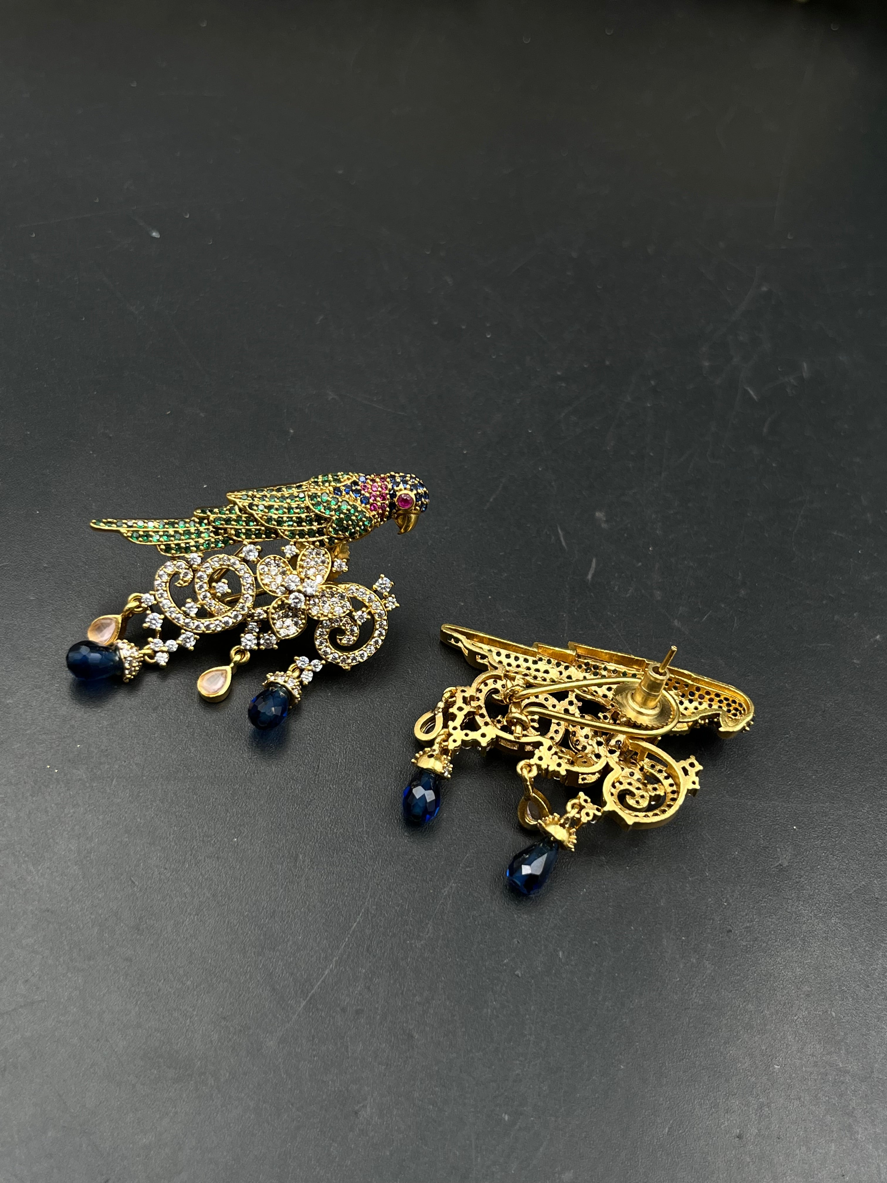 TIYA EARRING