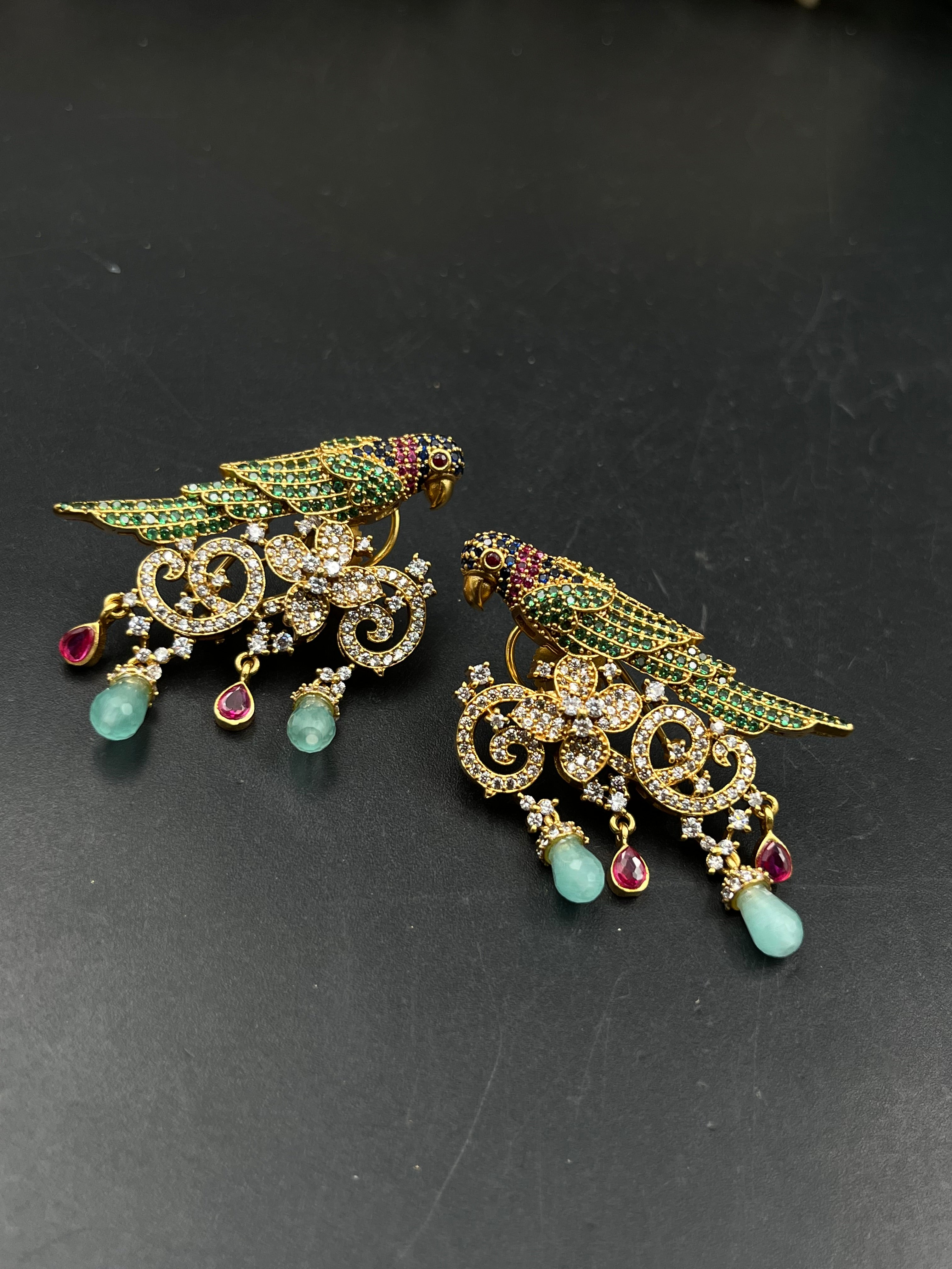 TIYA EARRING