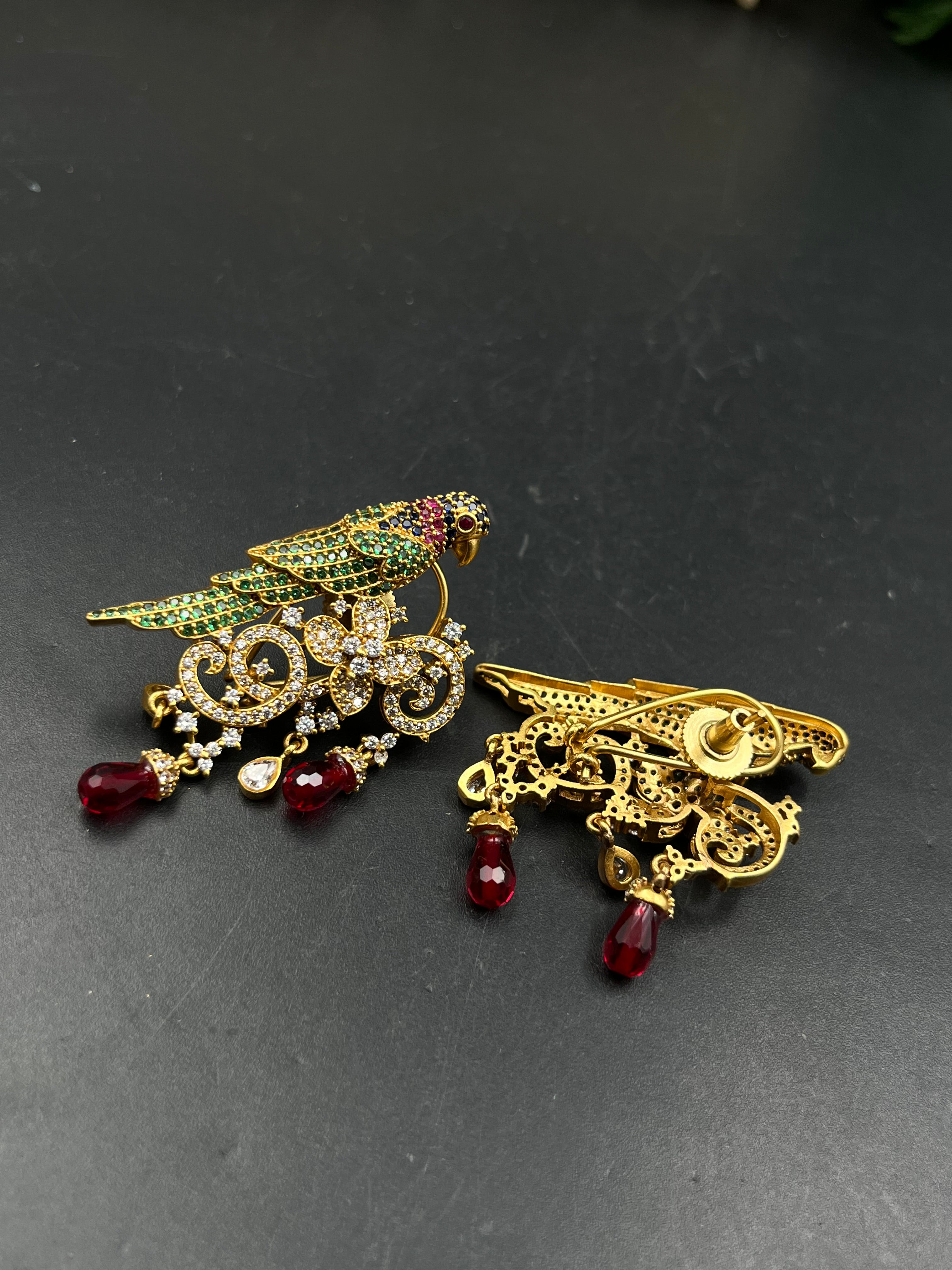 TIYA EARRING